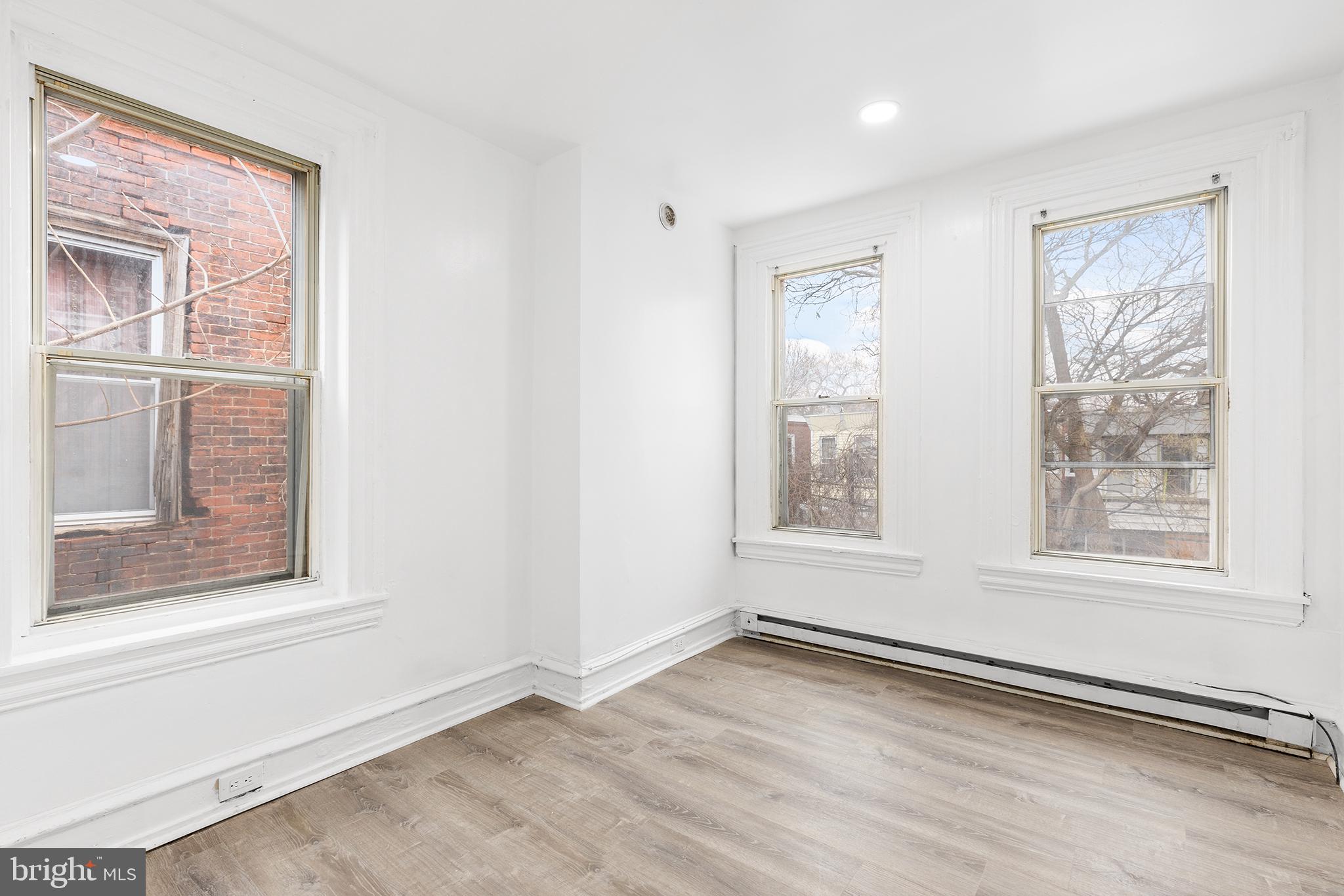 PHILADELPHIA (NORTH) - Residential Lease