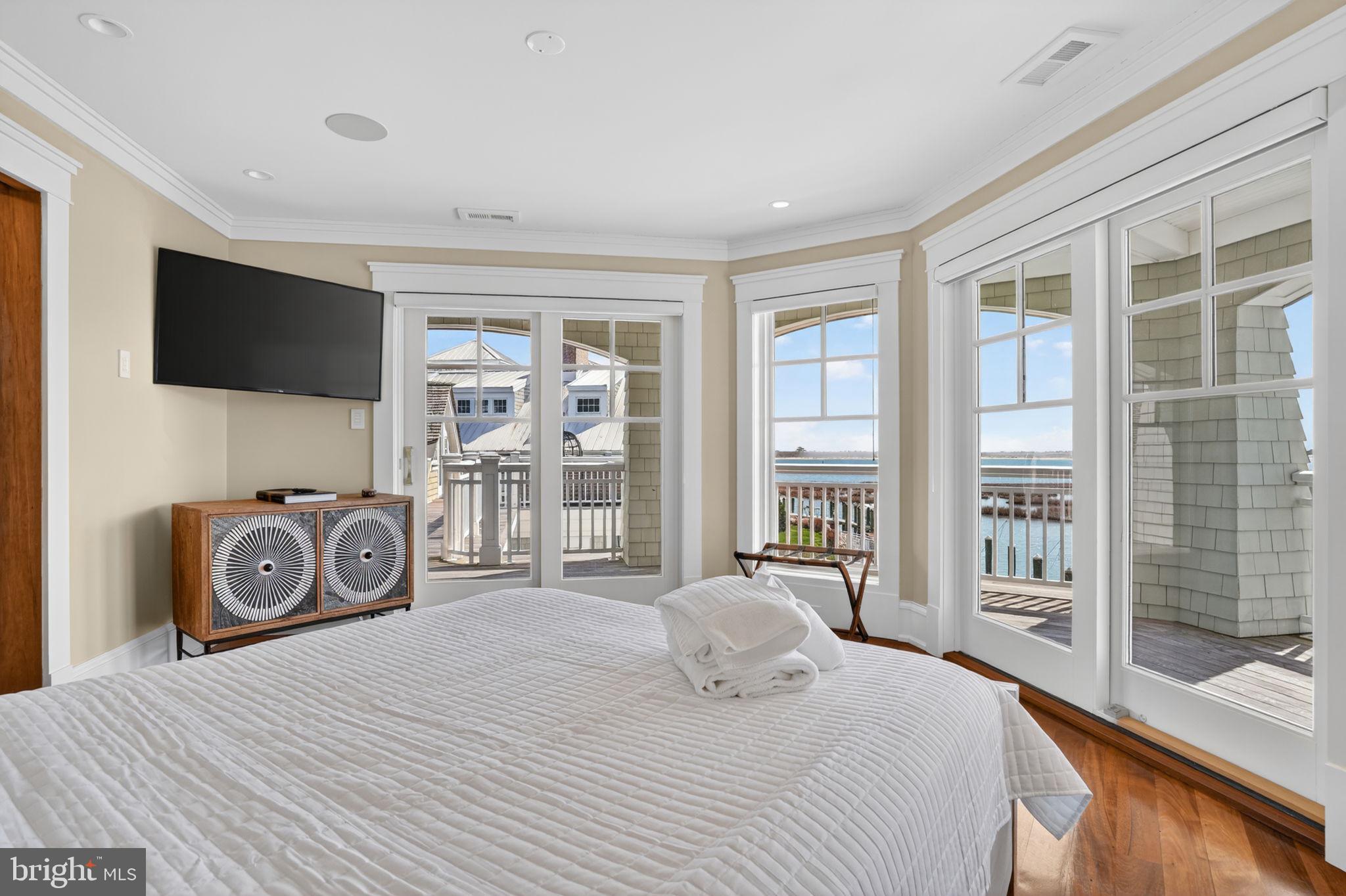 SEAPOINTE - Residential