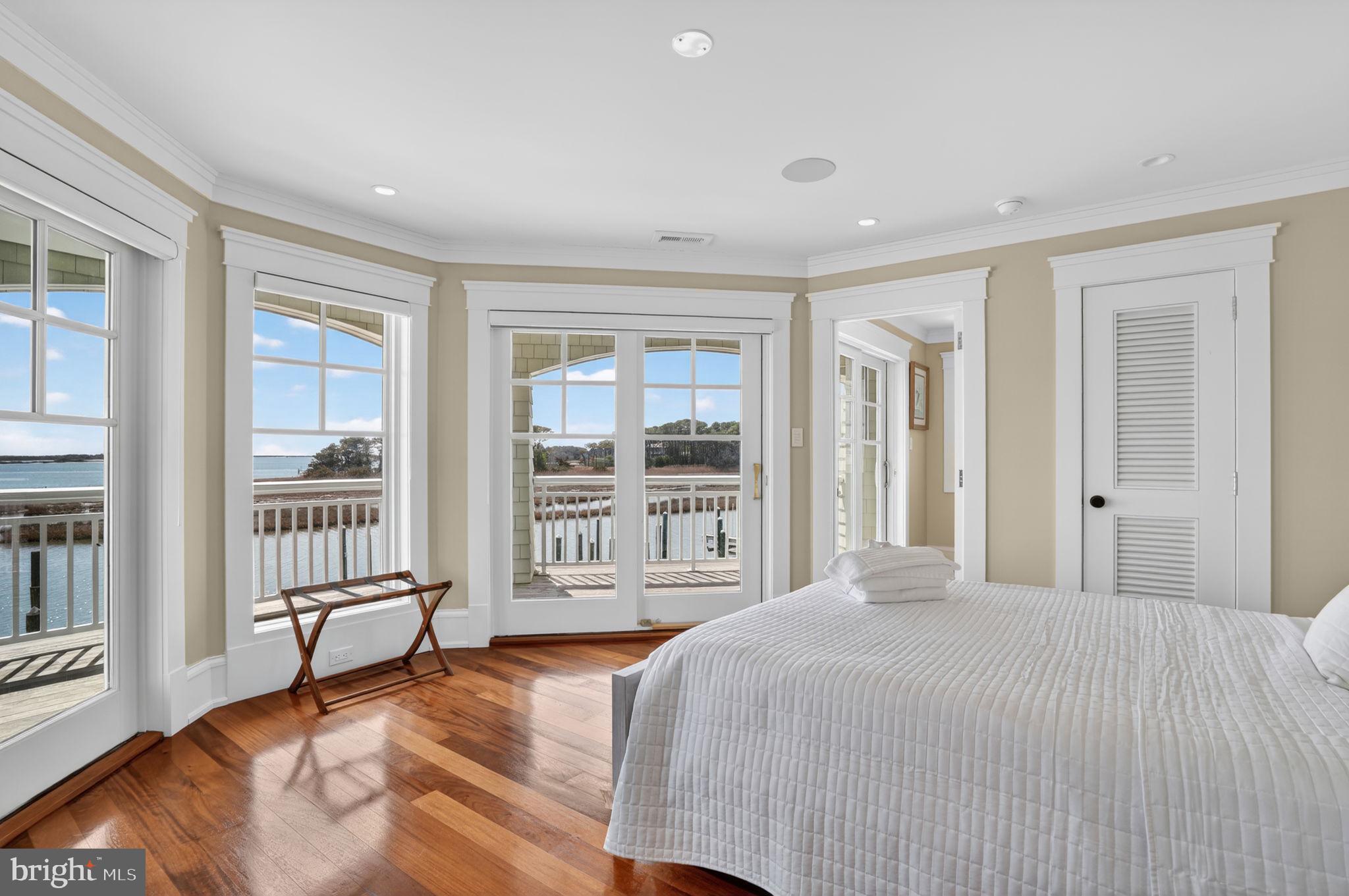 SEAPOINTE - Residential