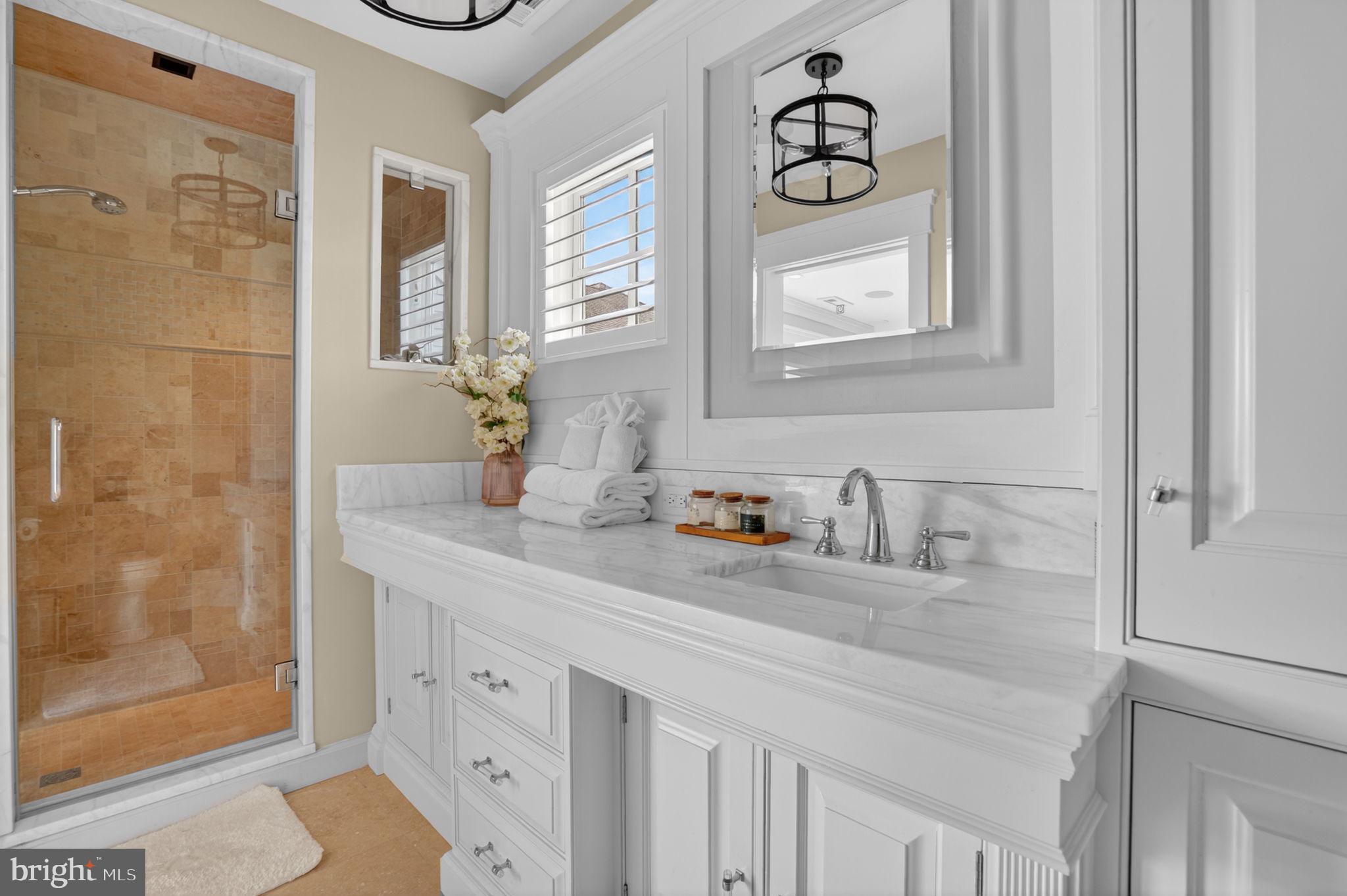 SEAPOINTE - Residential