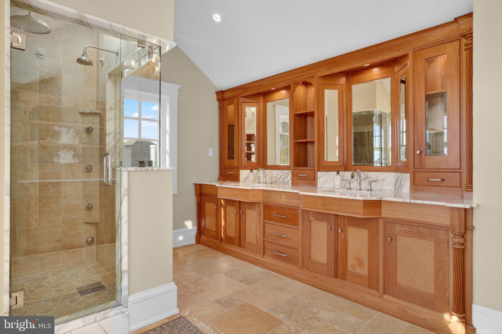 SEAPOINTE - Residential