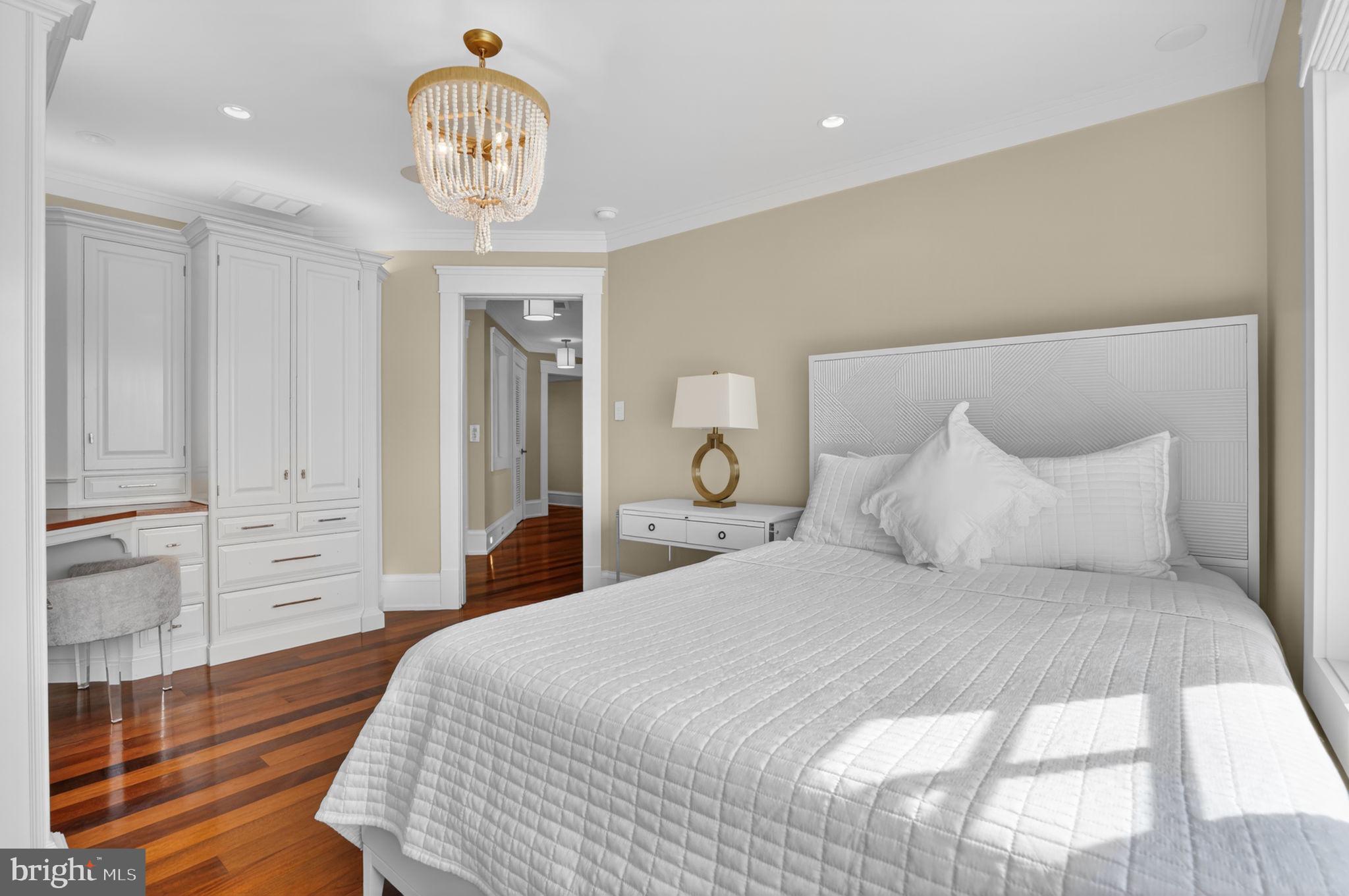 SEAPOINTE - Residential