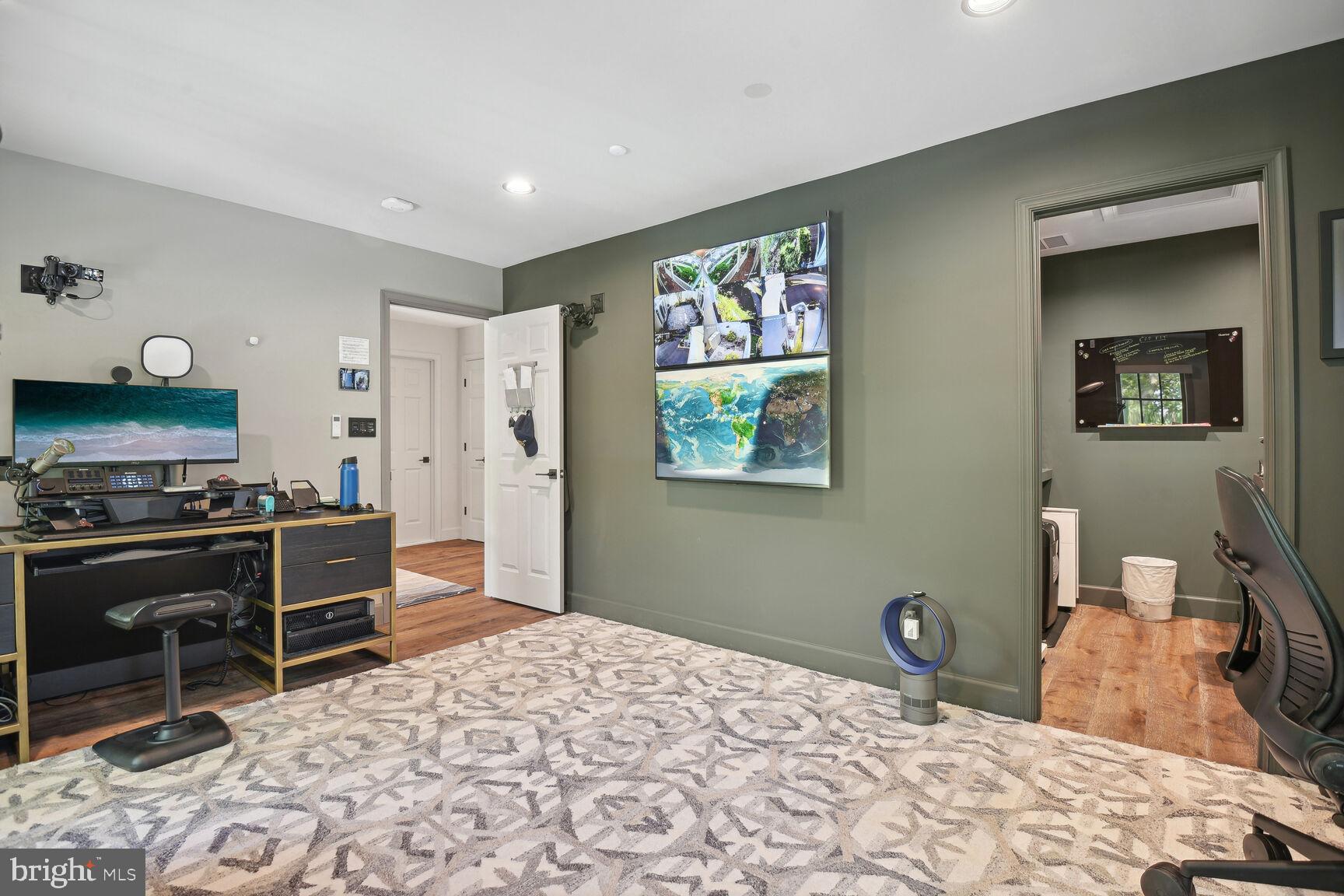 FALLSGROVE - Residential