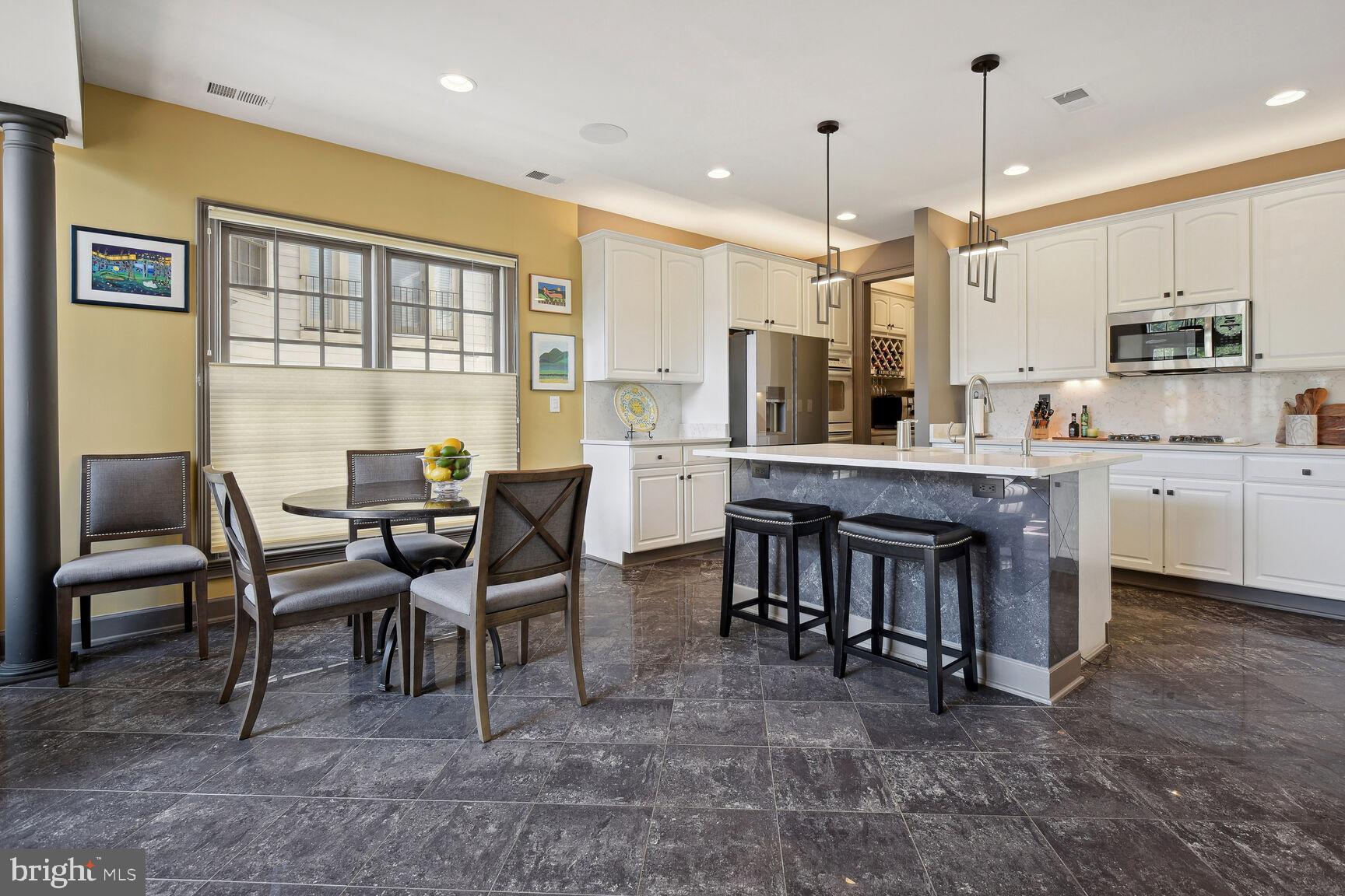 FALLSGROVE - Residential