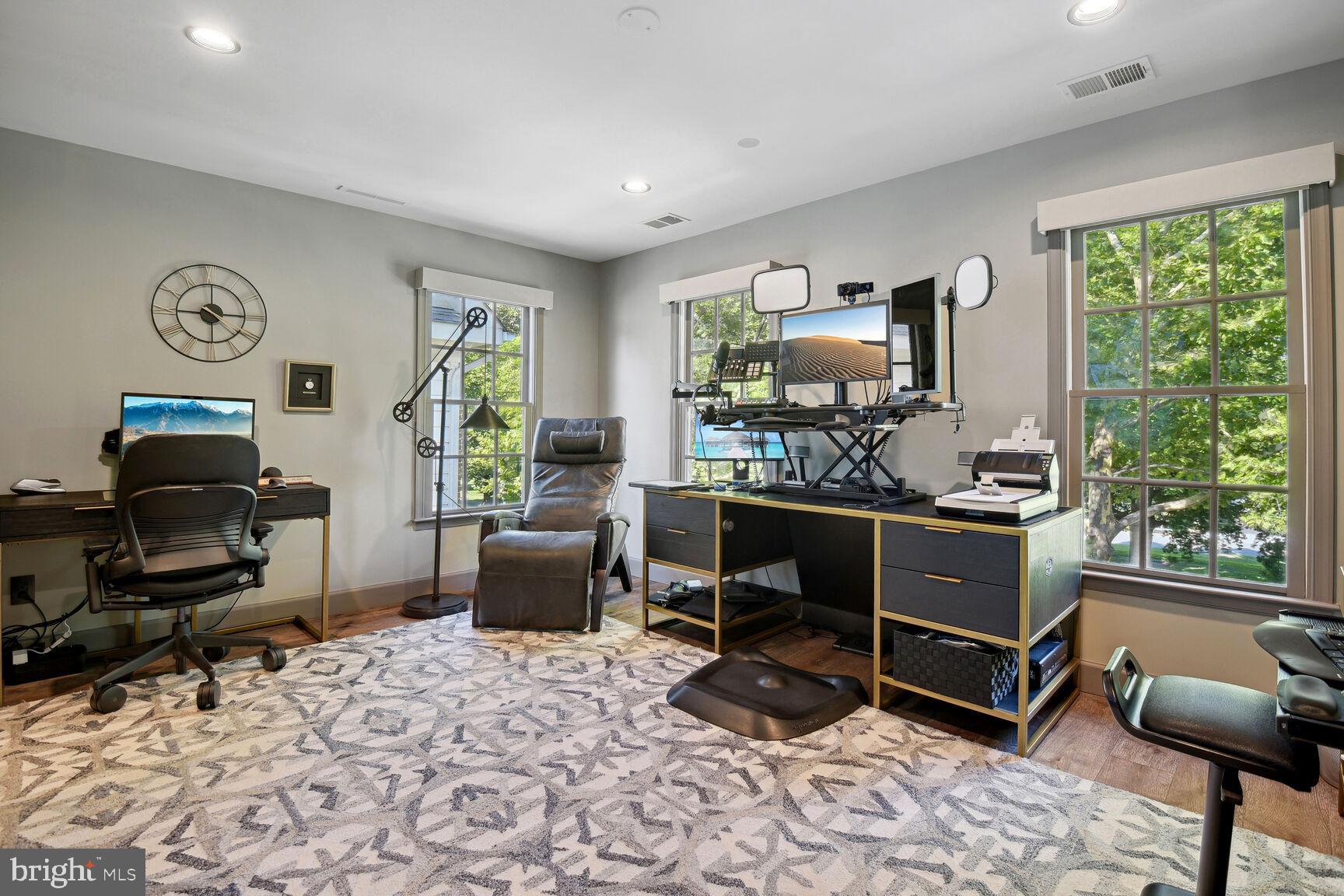 FALLSGROVE - Residential