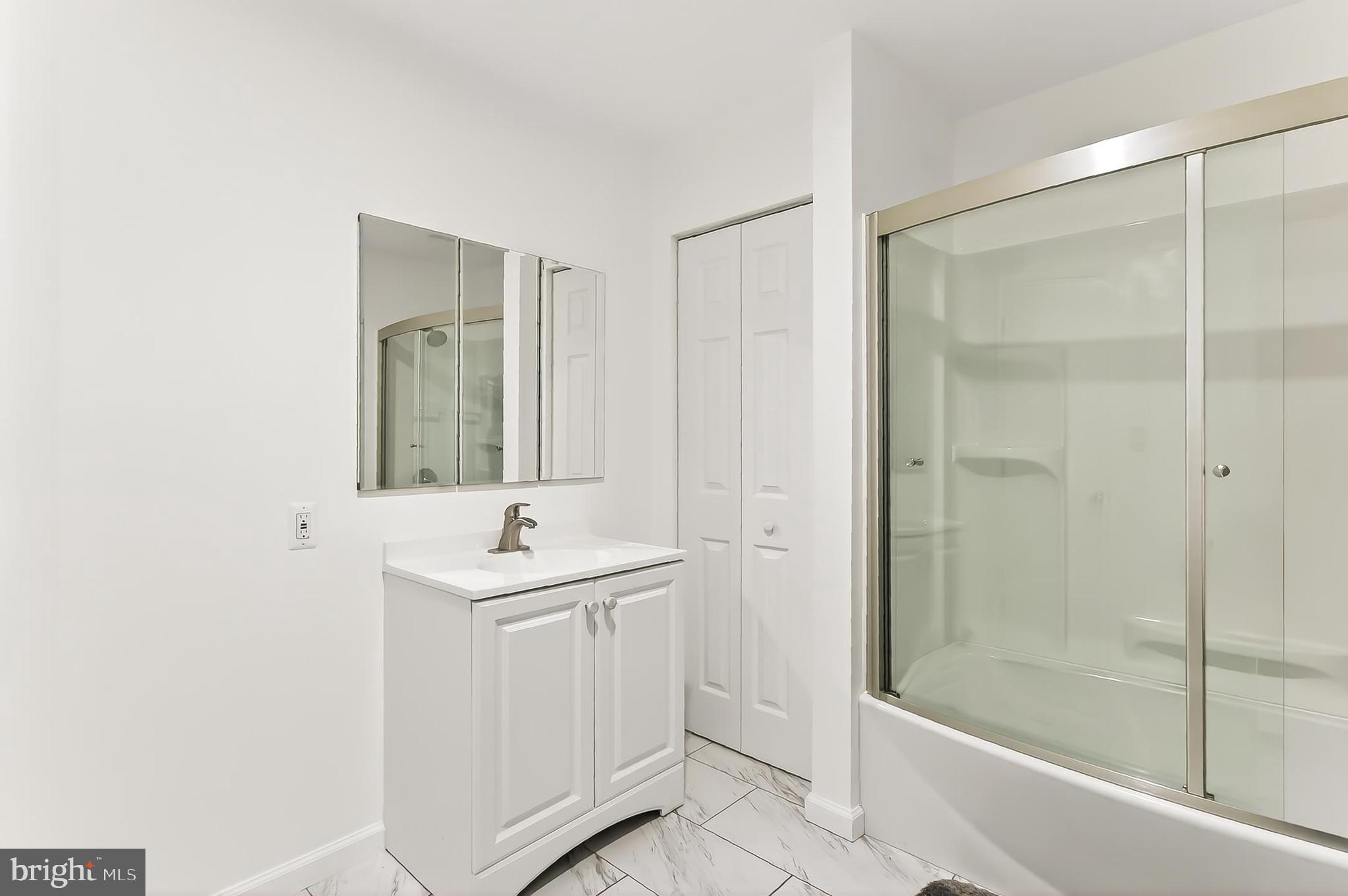 STRATTON WOODS - Residential