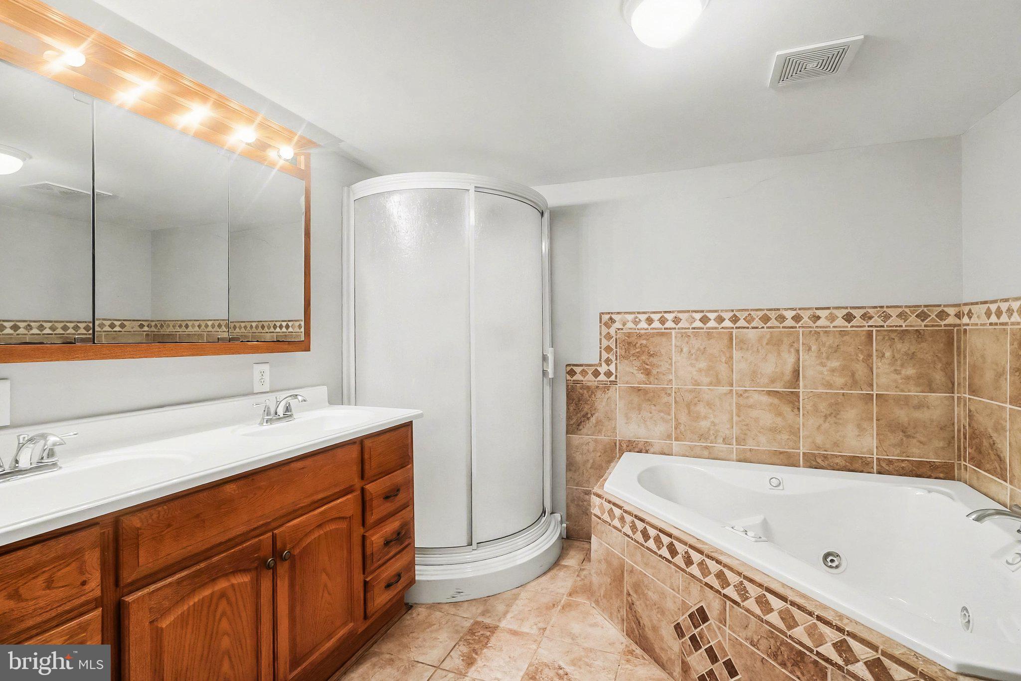 NORTHVIEW MANOR - Residential