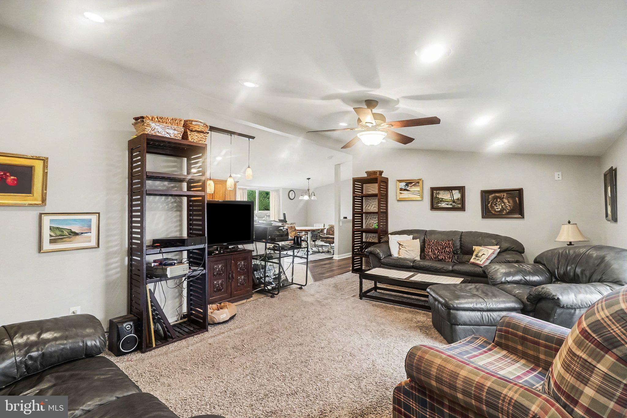 NORTHVIEW MANOR - Residential