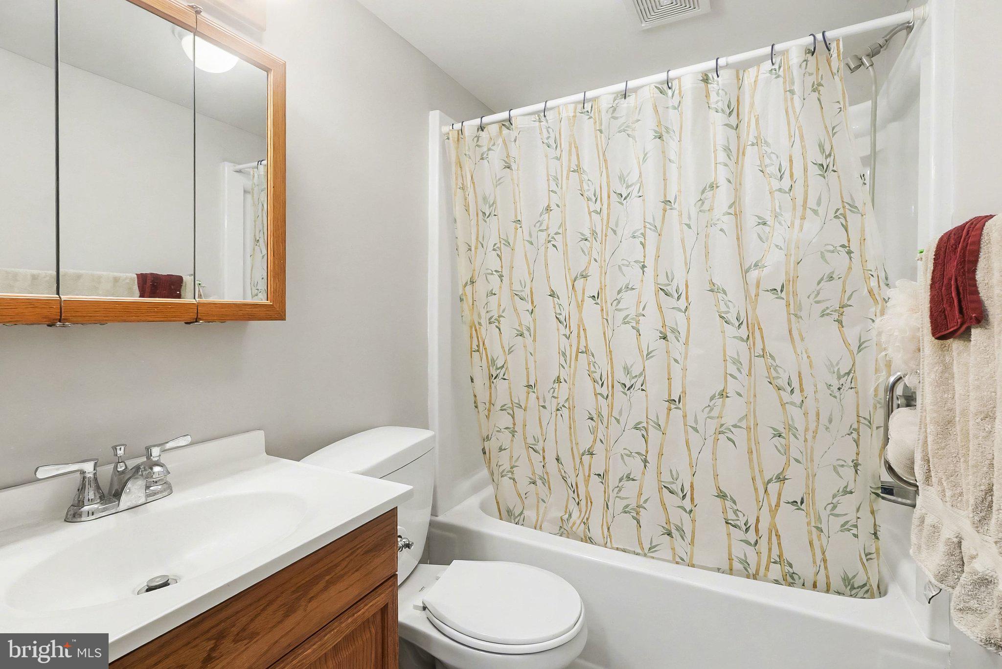 NORTHVIEW MANOR - Residential