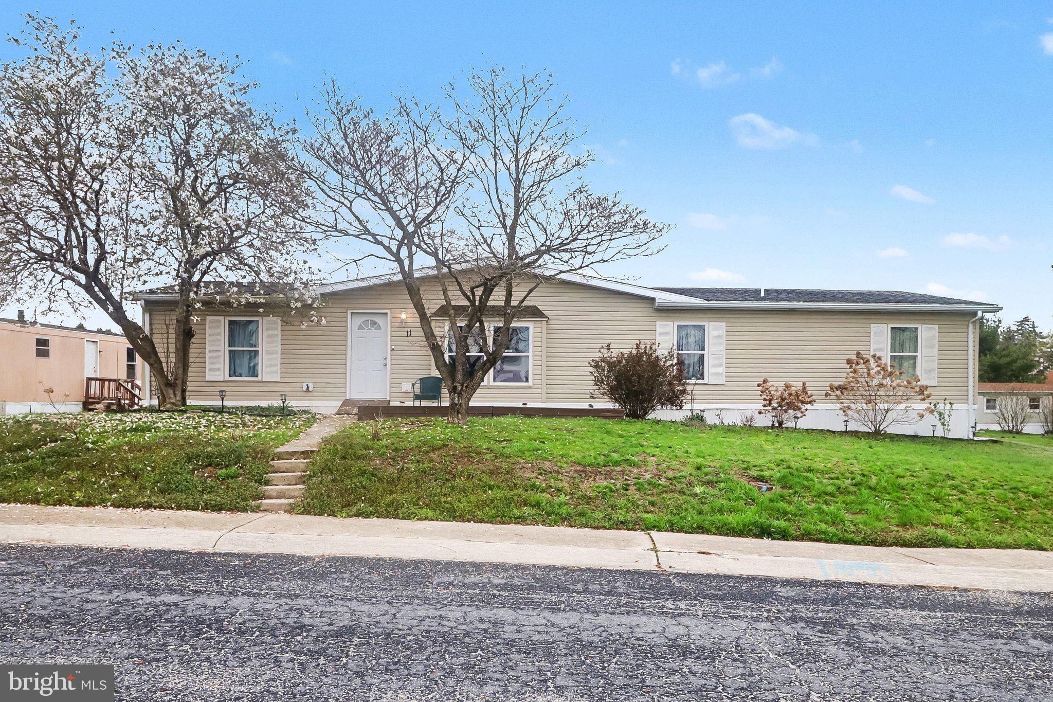 NORTHVIEW MANOR - Residential