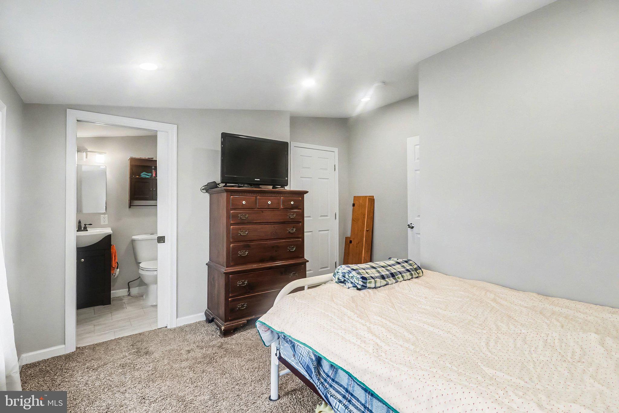 NORTHVIEW MANOR - Residential