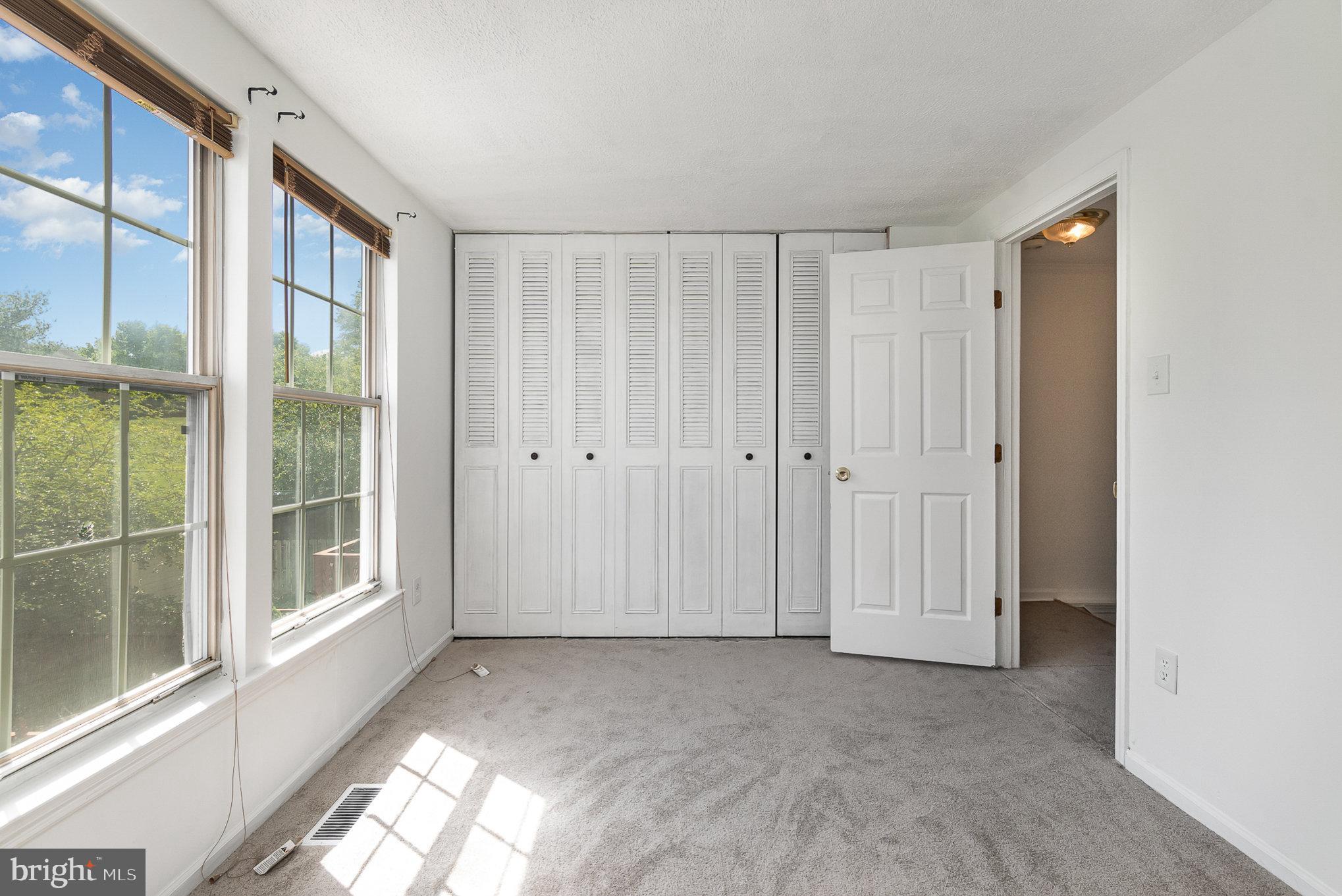 WOODBRIDGE CENTER - Residential