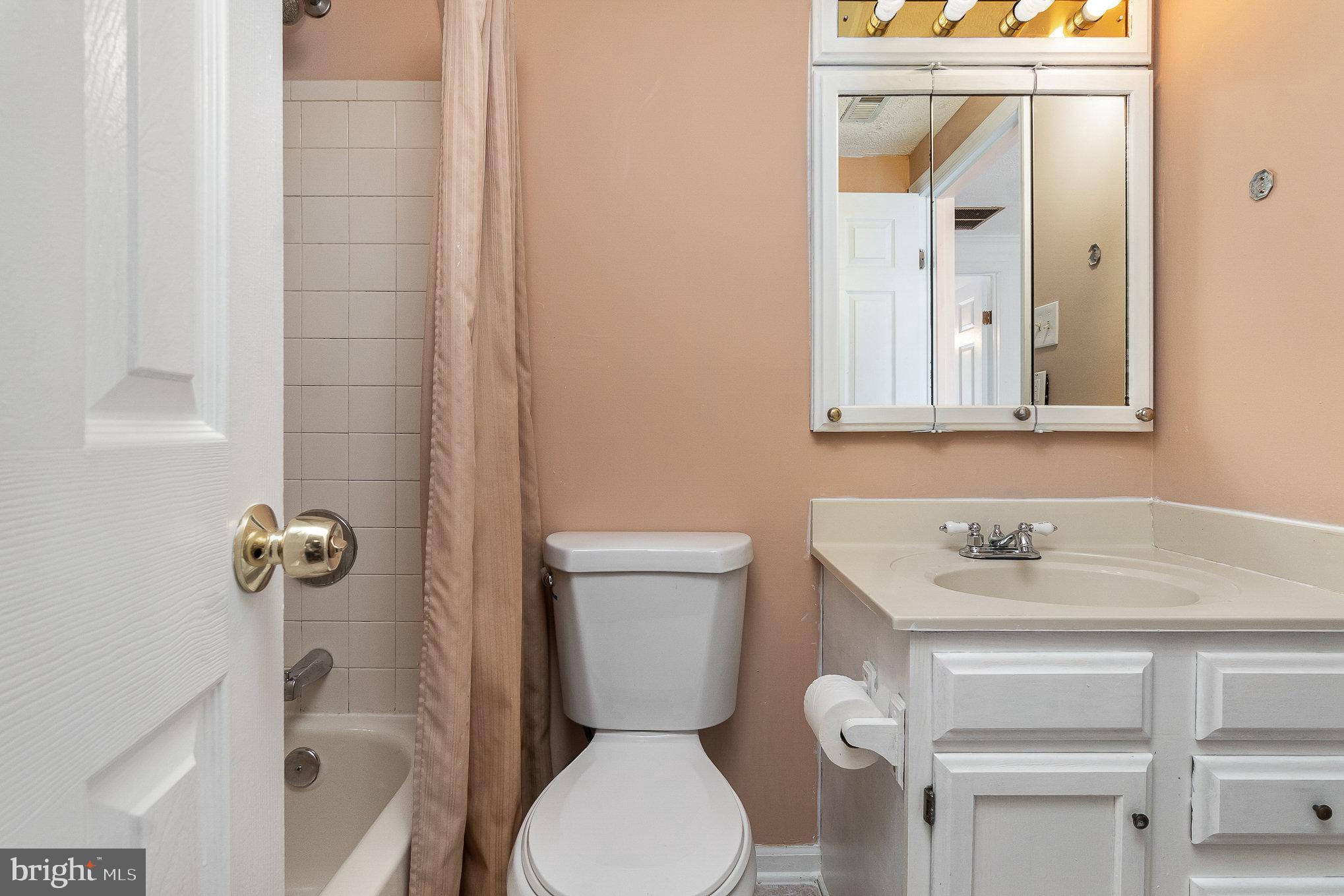 WOODBRIDGE CENTER - Residential