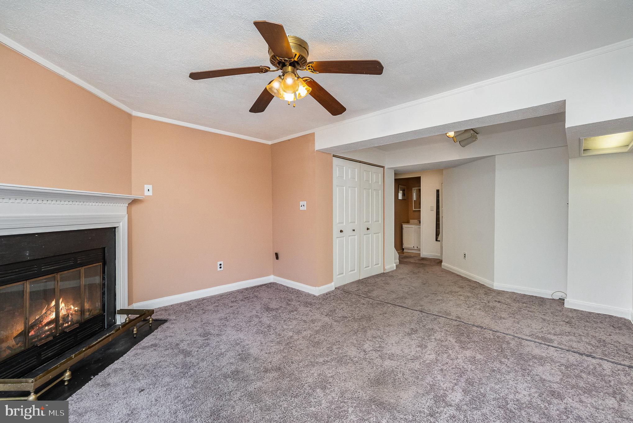 WOODBRIDGE CENTER - Residential