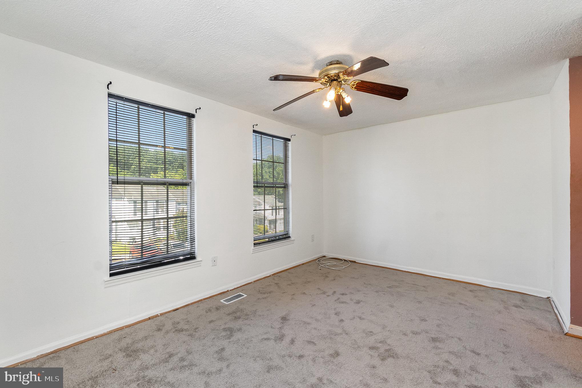 WOODBRIDGE CENTER - Residential