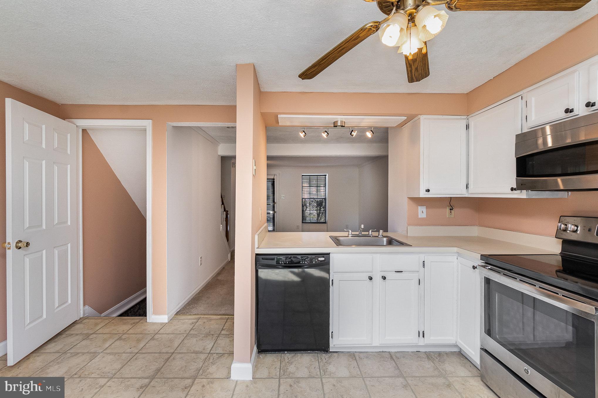 WOODBRIDGE CENTER - Residential