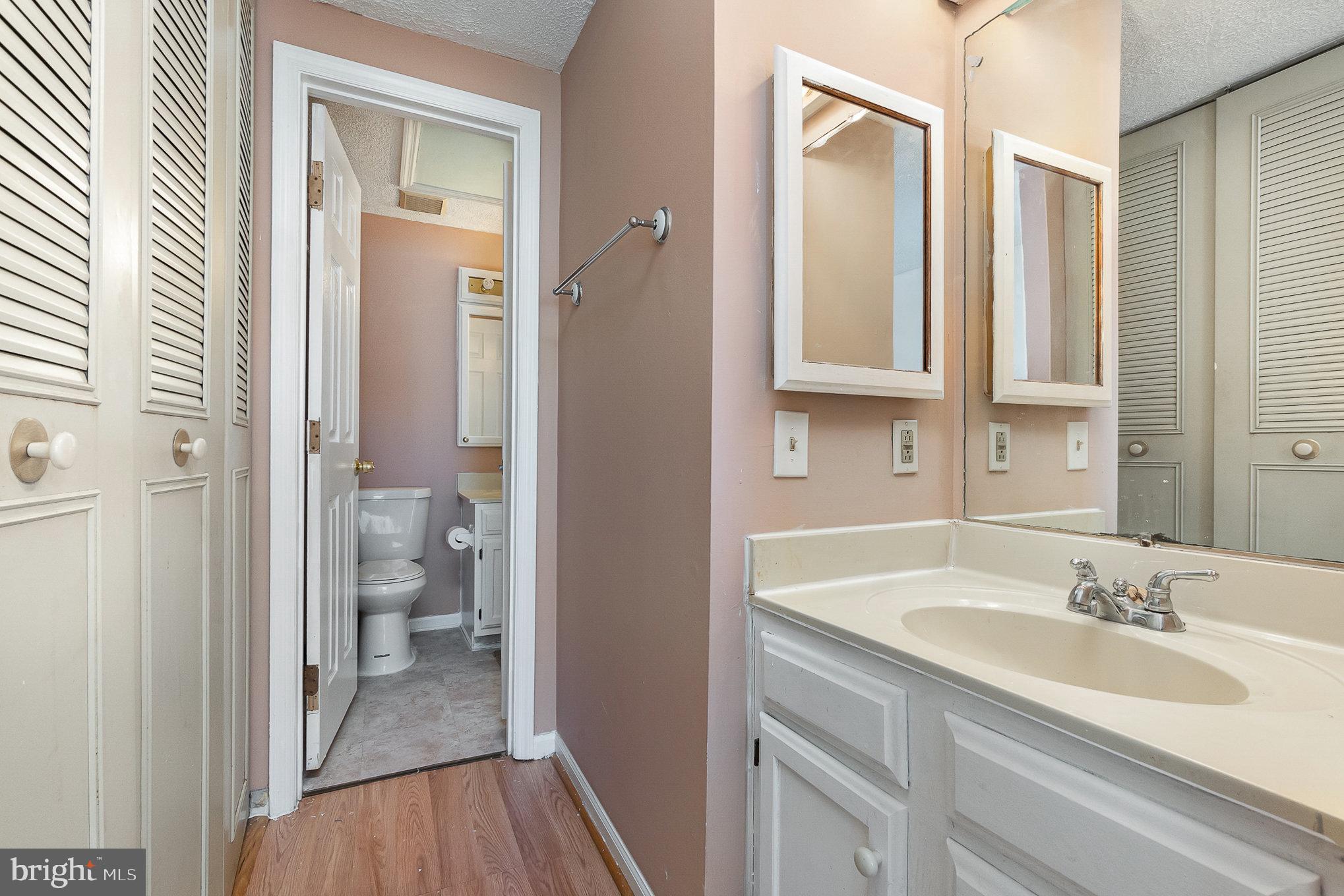 WOODBRIDGE CENTER - Residential