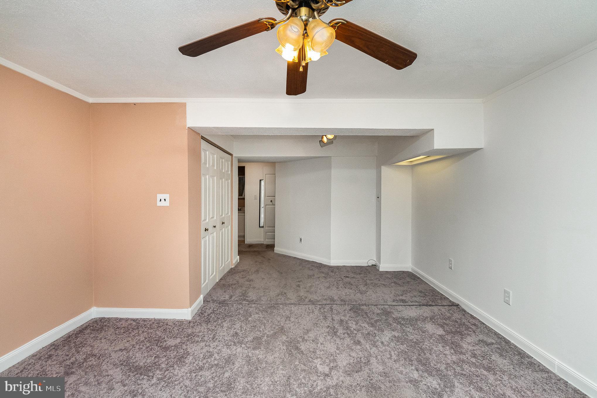 WOODBRIDGE CENTER - Residential