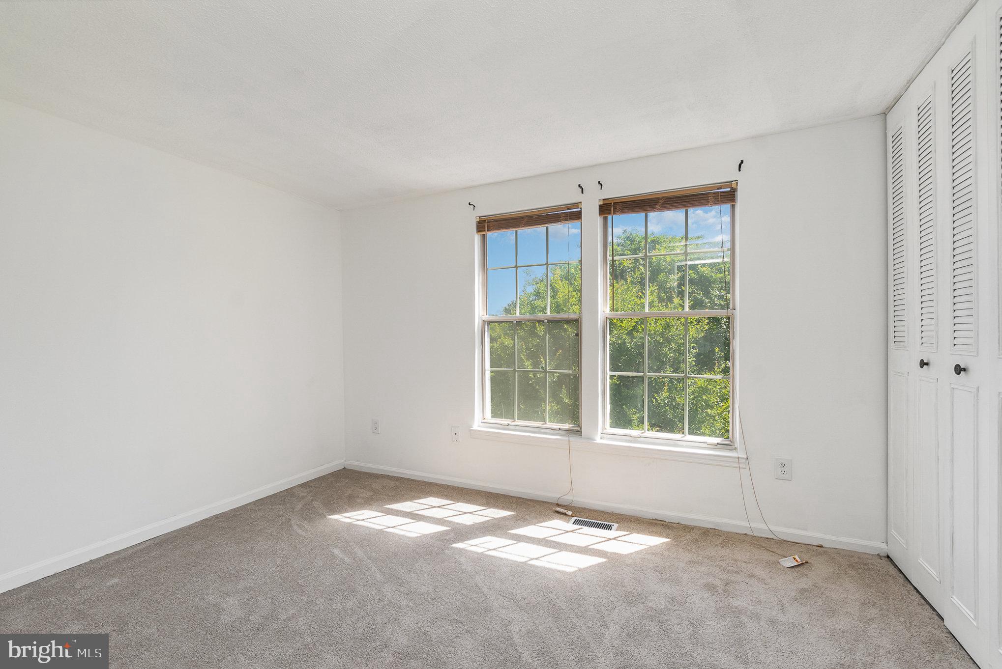 WOODBRIDGE CENTER - Residential