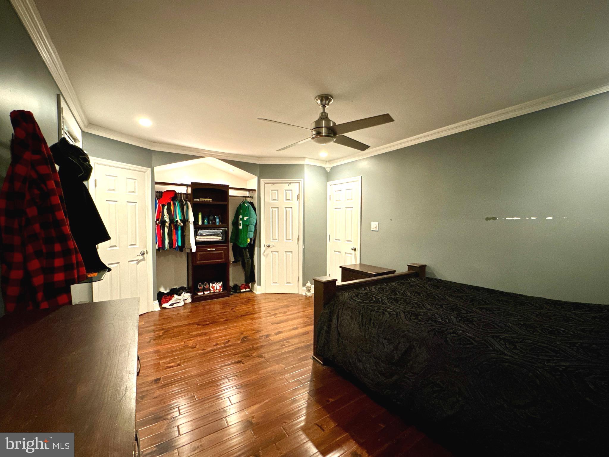 HOLMESBURG - Residential