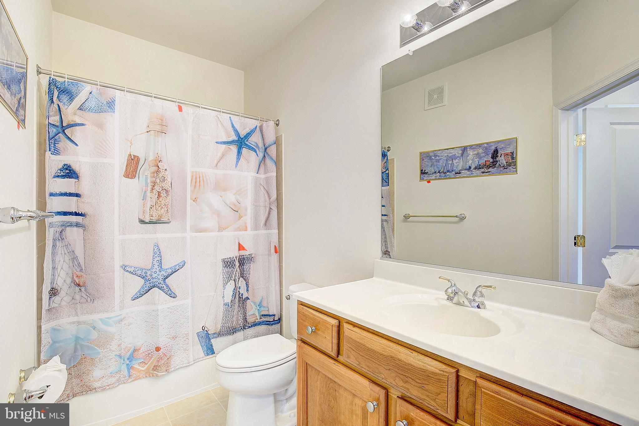 FOUR SEASONS - Residential