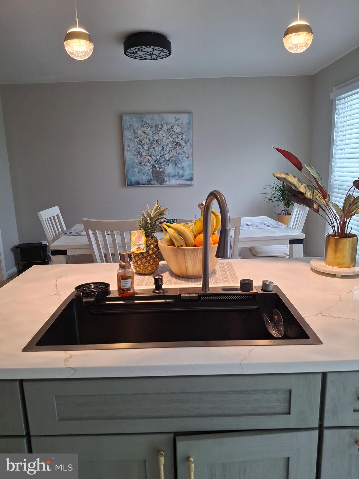 SPRING KNOLL - Residential Lease