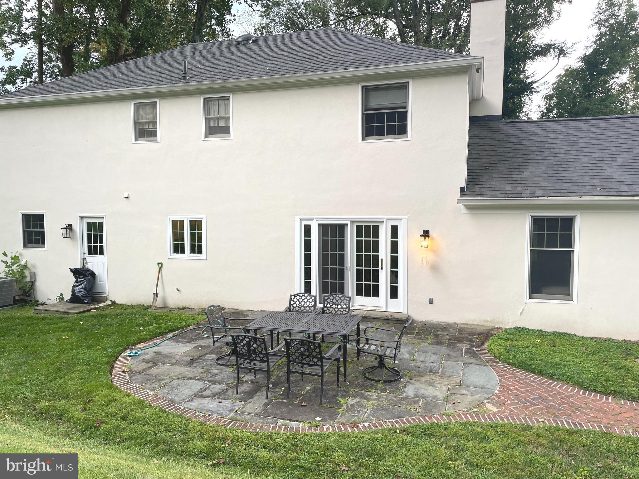 NEWTOWN SQ - Residential Lease