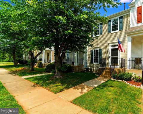 15697 VIEWPOINT CIRCLE DUMFRIES VA 22025