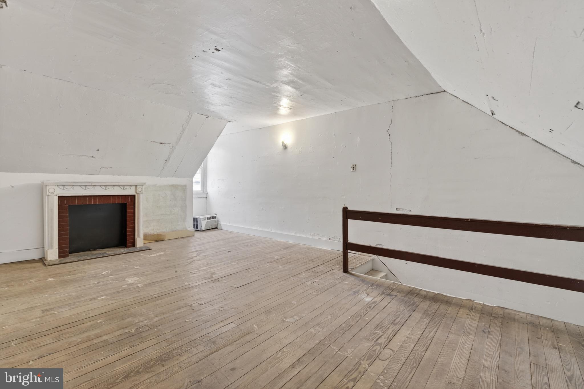 NEW PHILADELPHIA - Residential
