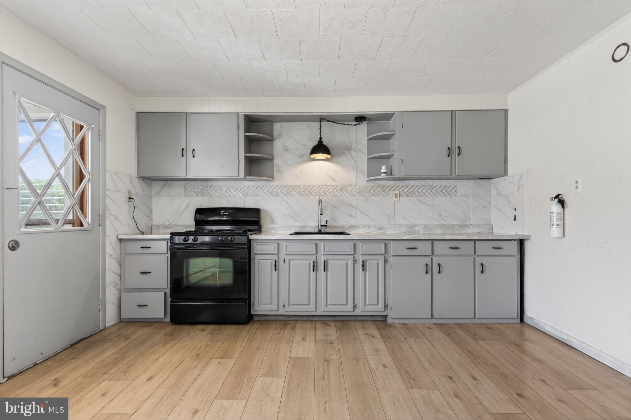 NEW PHILADELPHIA - Residential
