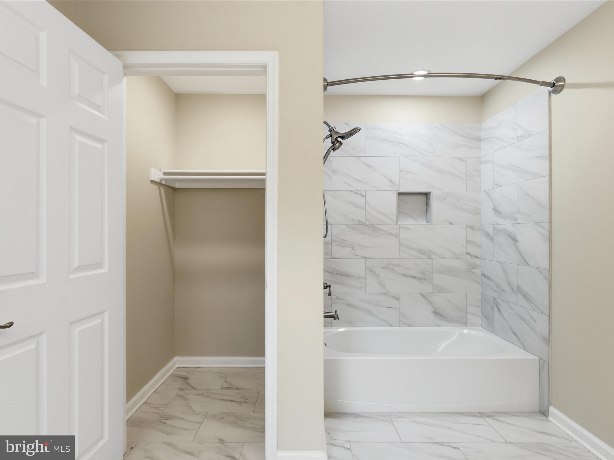 LOCUST GROVE - Residential