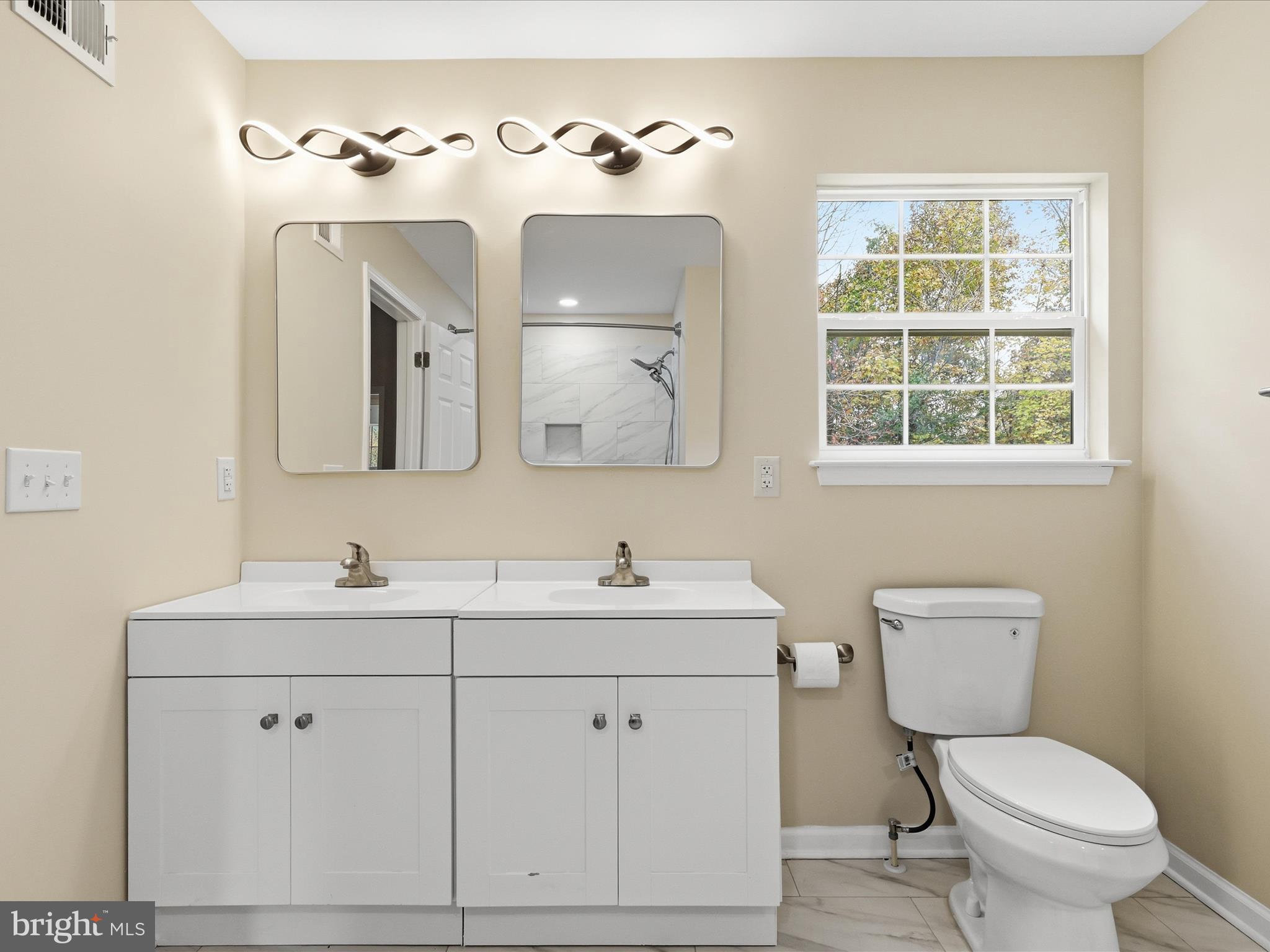 LOCUST GROVE - Residential