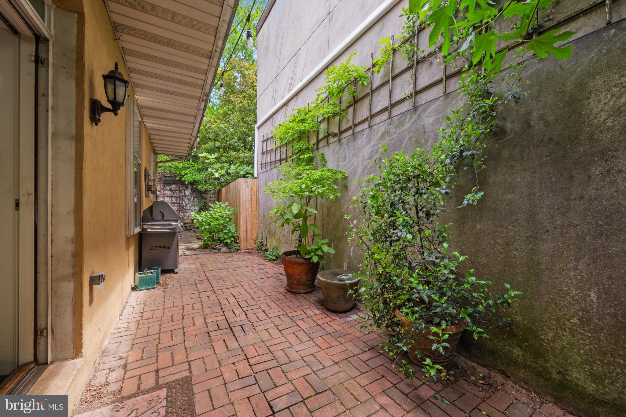 FELLS POINT HISTORIC DISTRICT - Residential Lease
