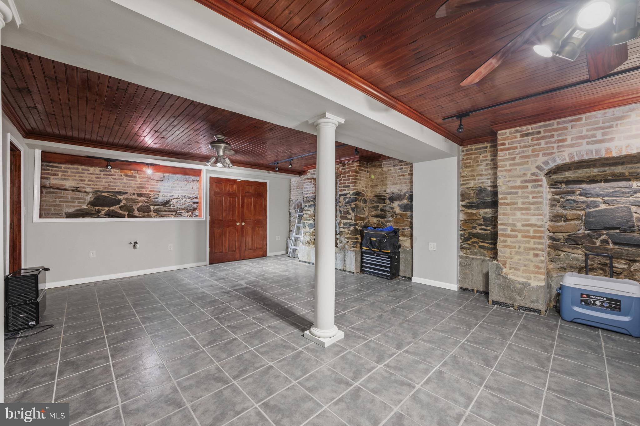FELLS POINT HISTORIC DISTRICT - Residential Lease