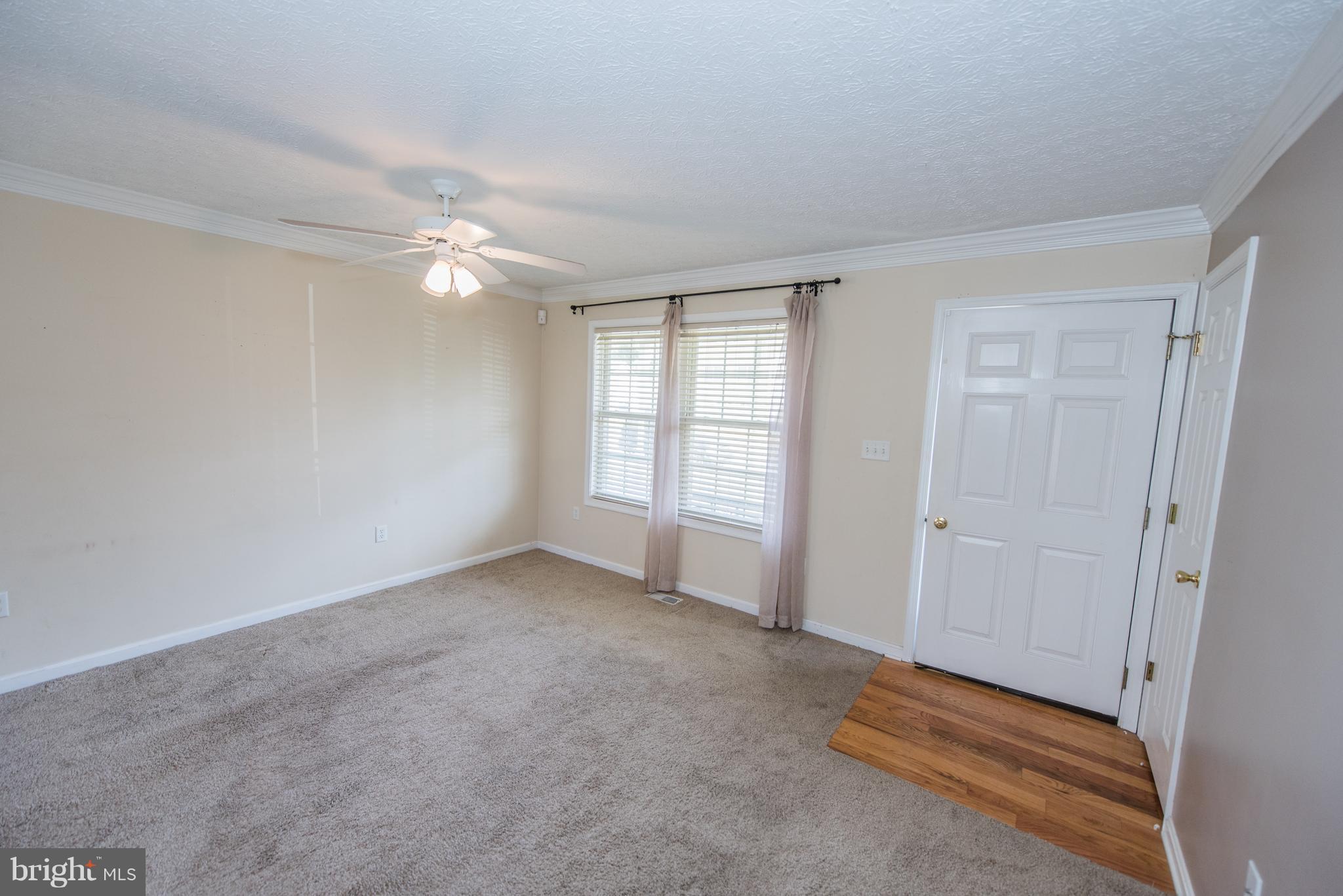 LAUREL RIDGE - Residential