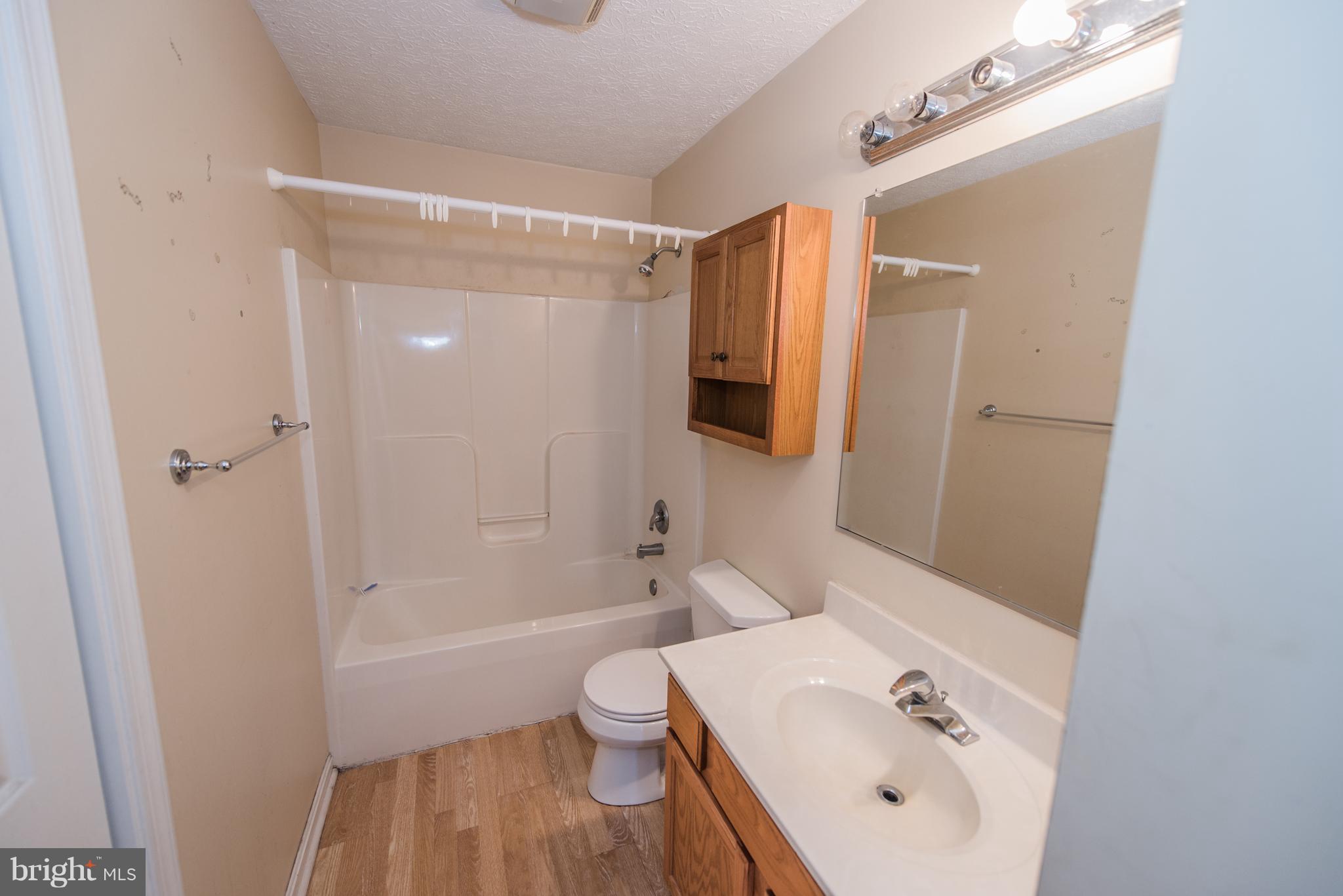 LAUREL RIDGE - Residential