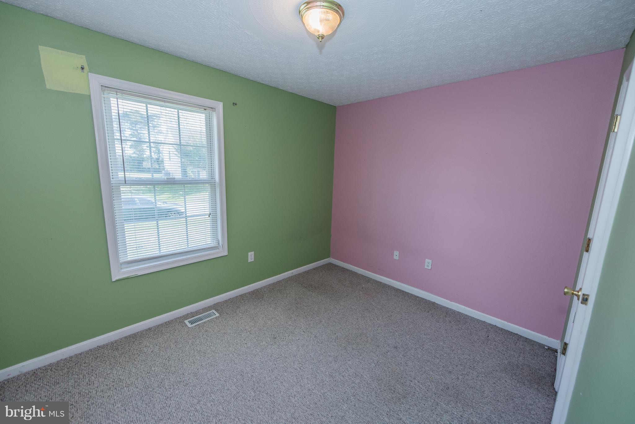 LAUREL RIDGE - Residential