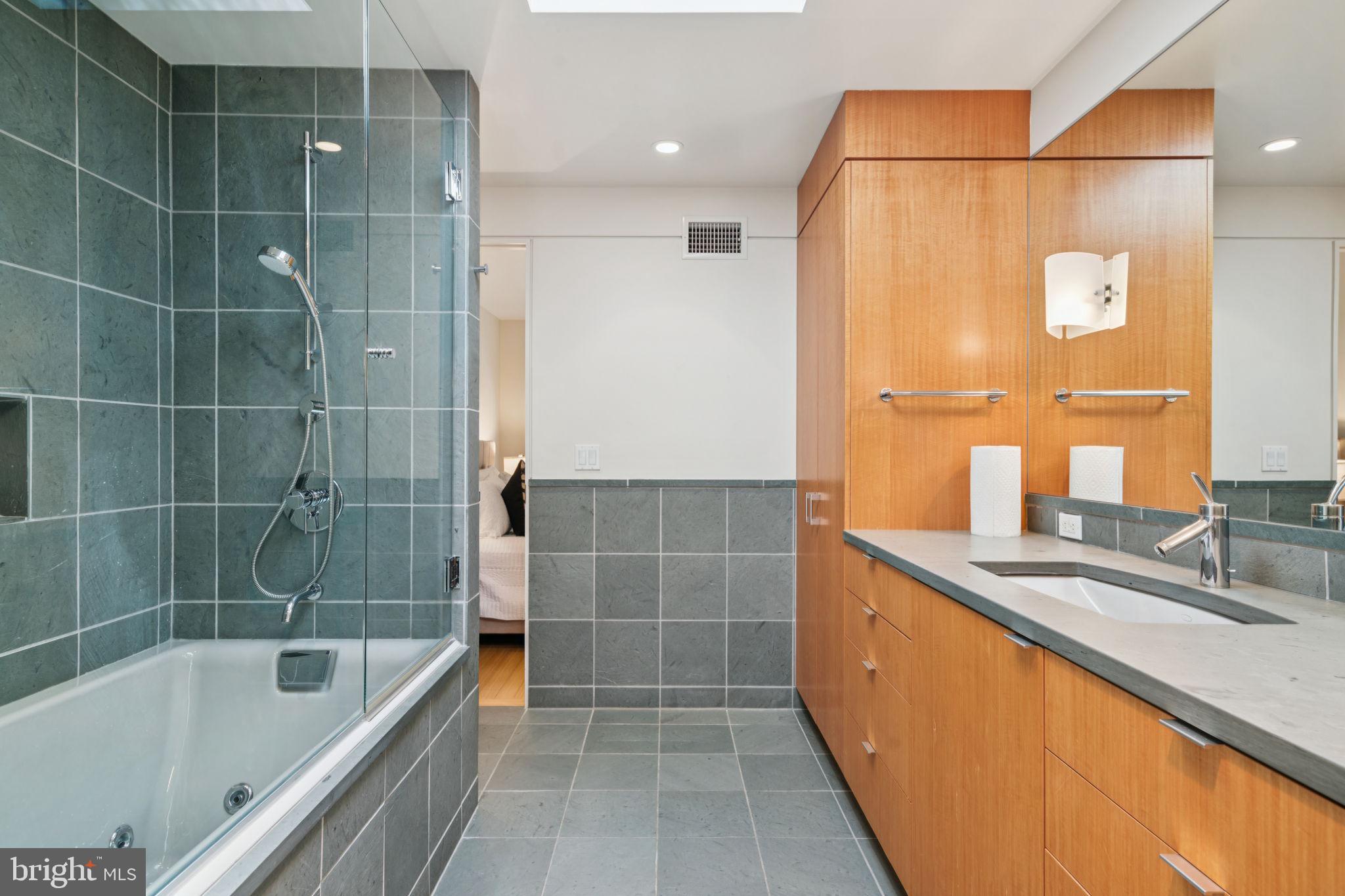 WASHINGTON SQ WEST - Residential