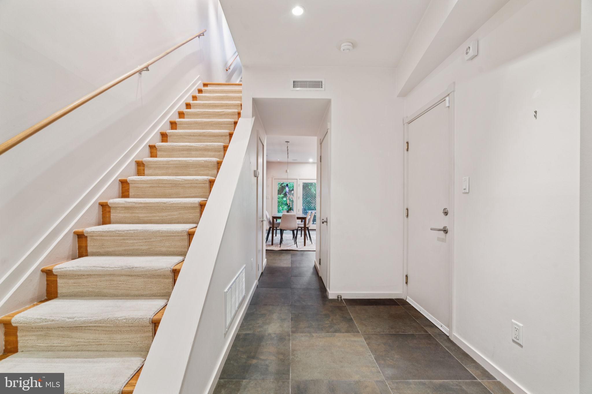 WASHINGTON SQ WEST - Residential