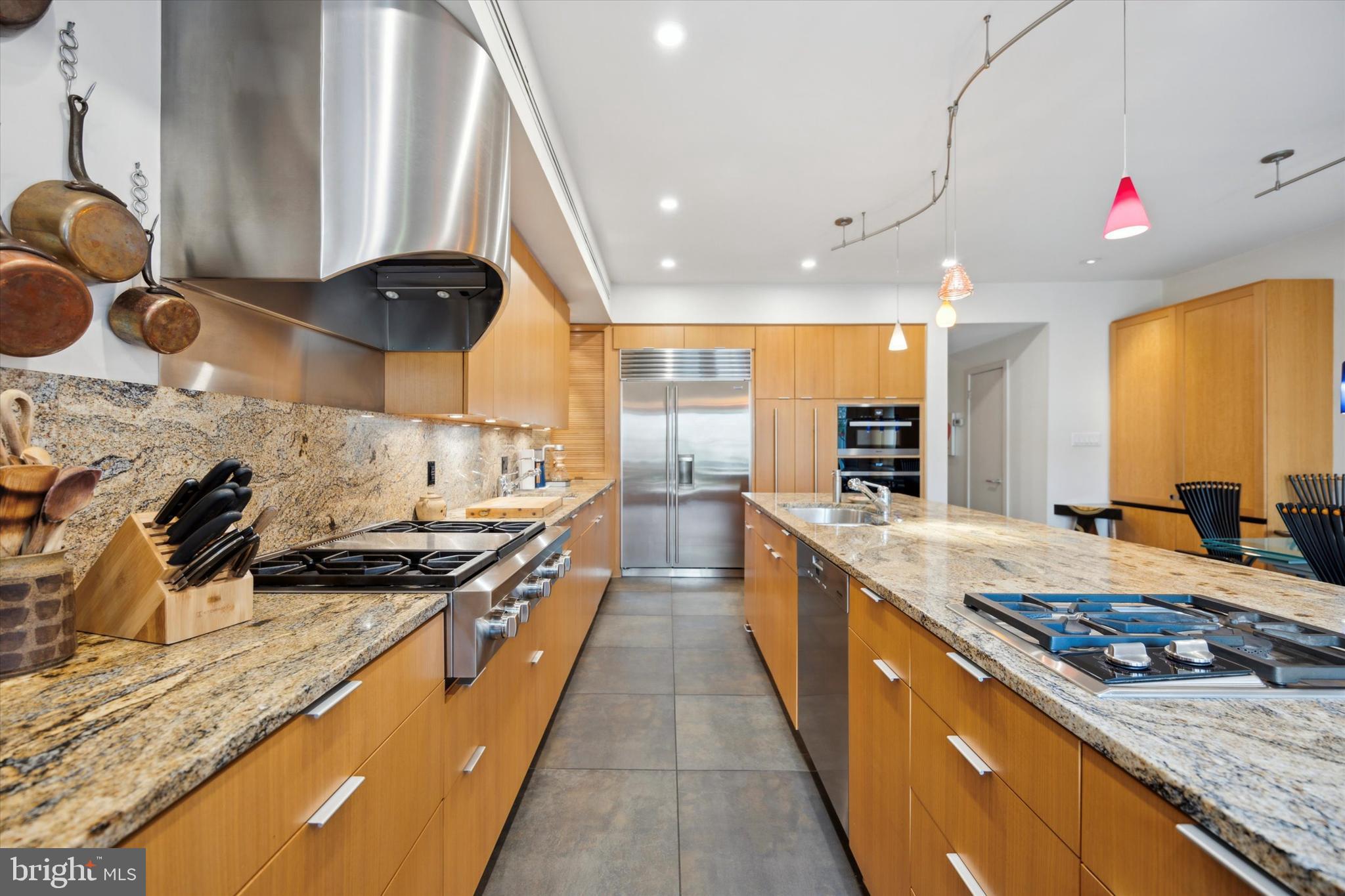 WASHINGTON SQ WEST - Residential