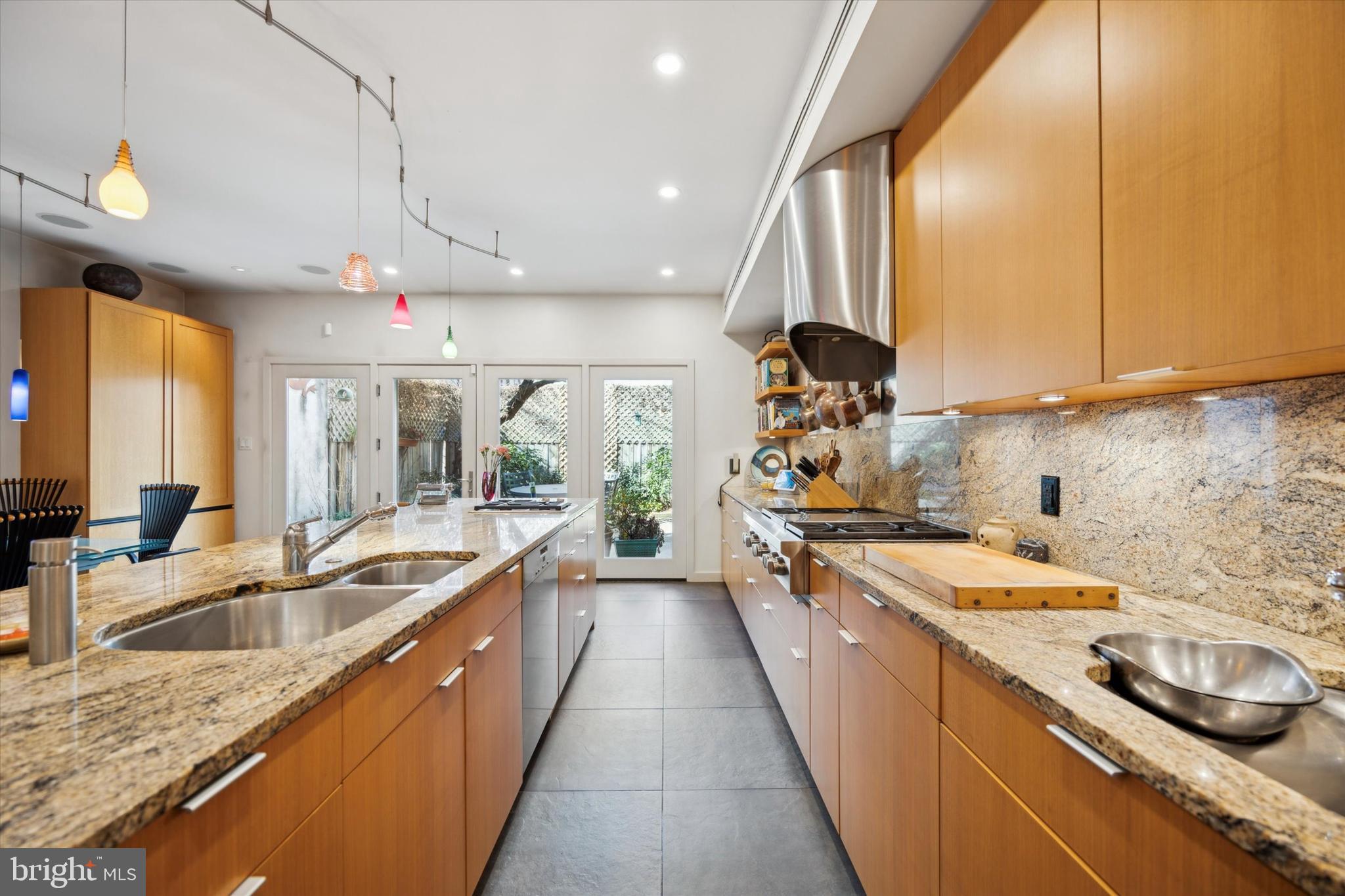 WASHINGTON SQ WEST - Residential