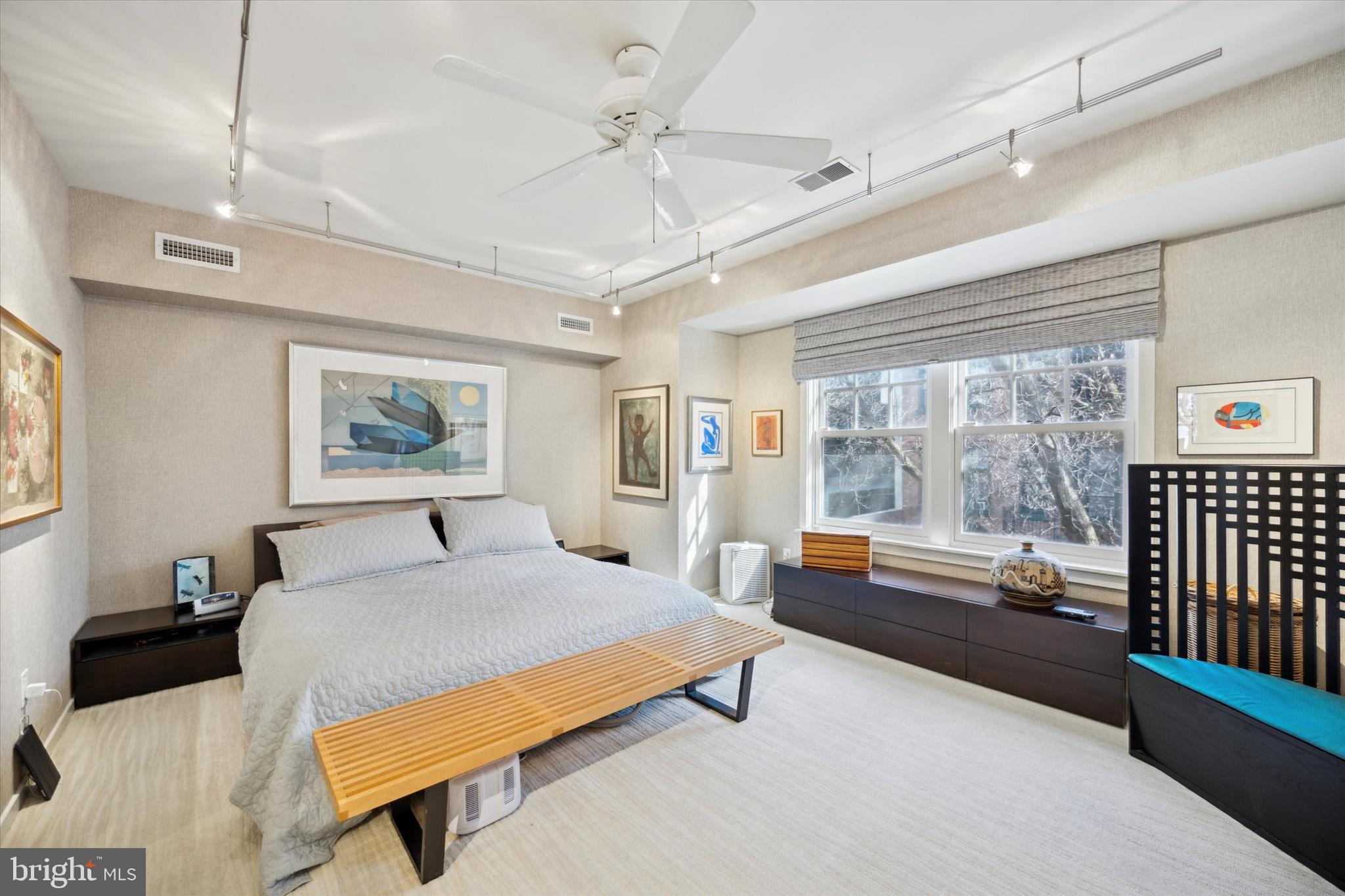 WASHINGTON SQ WEST - Residential