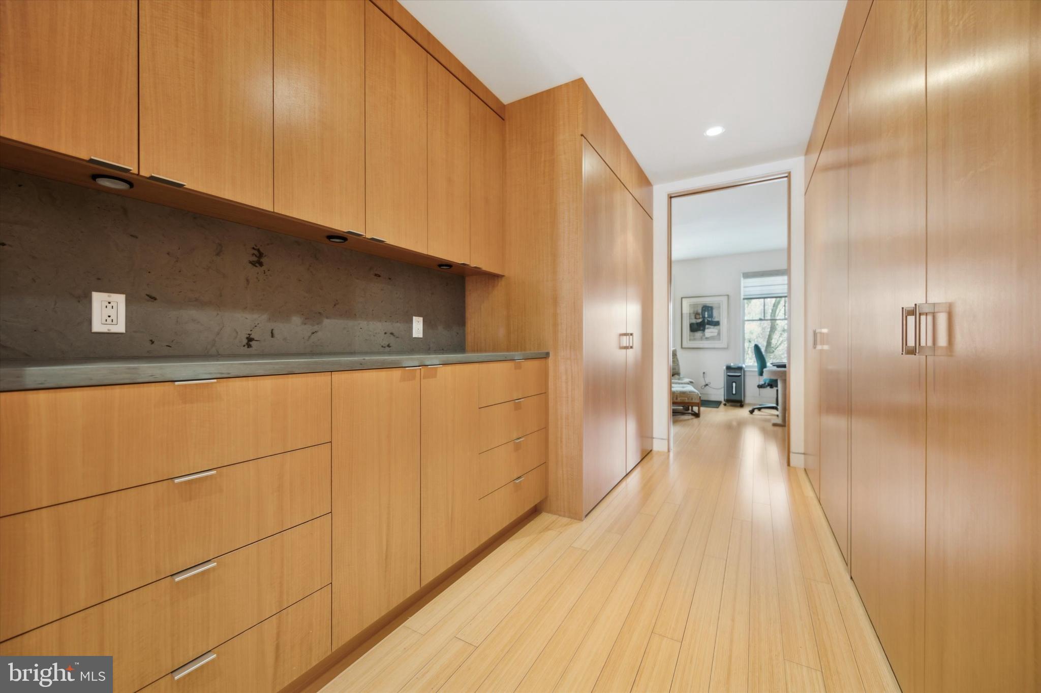 WASHINGTON SQ WEST - Residential