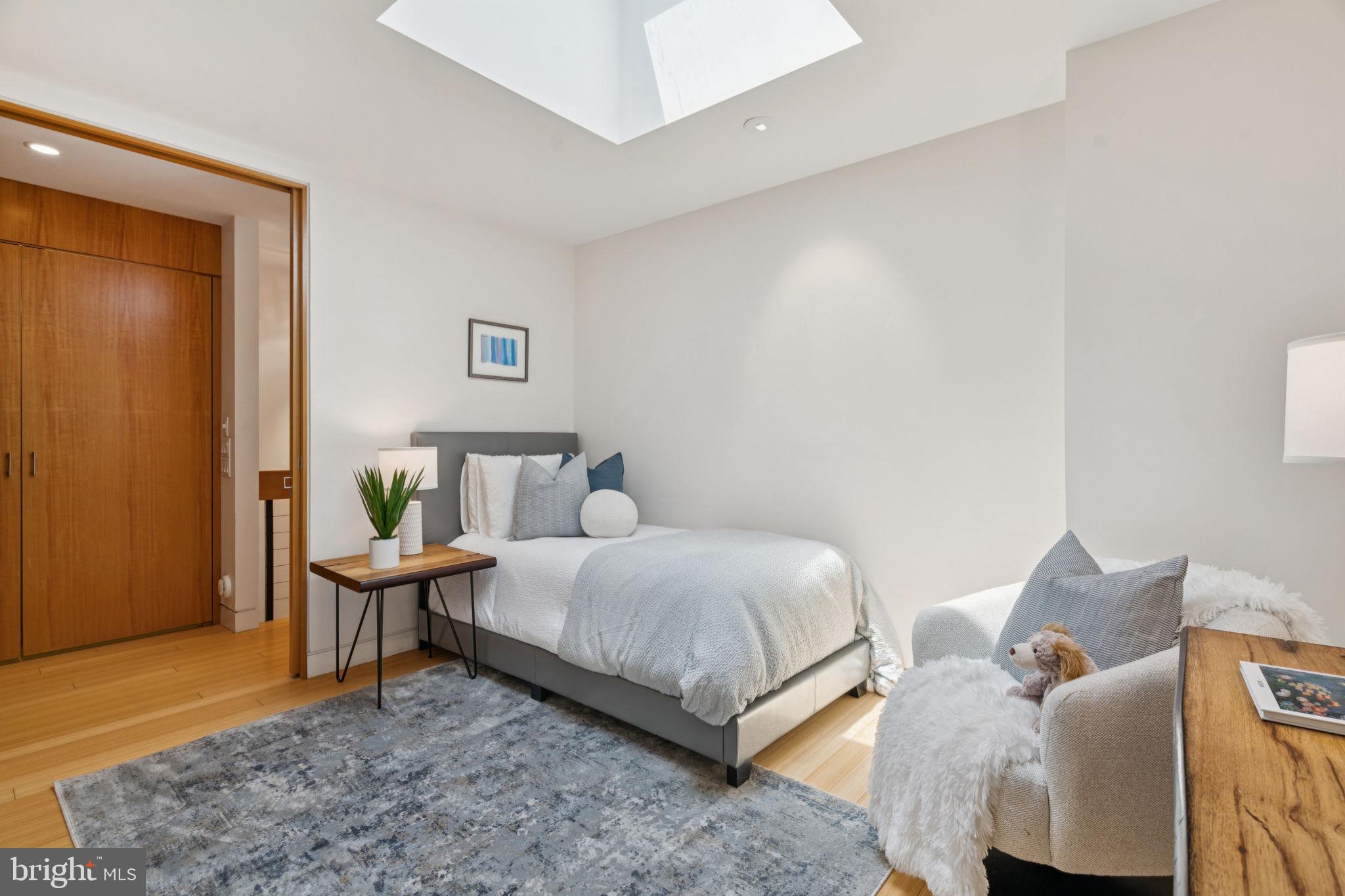 WASHINGTON SQ WEST - Residential