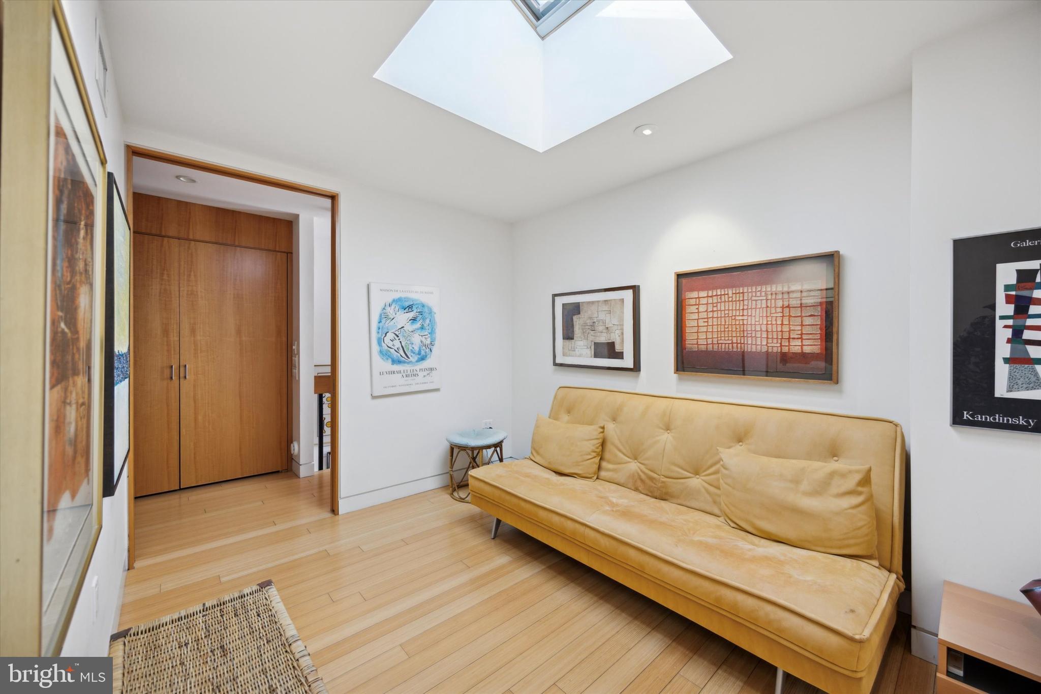 WASHINGTON SQ WEST - Residential