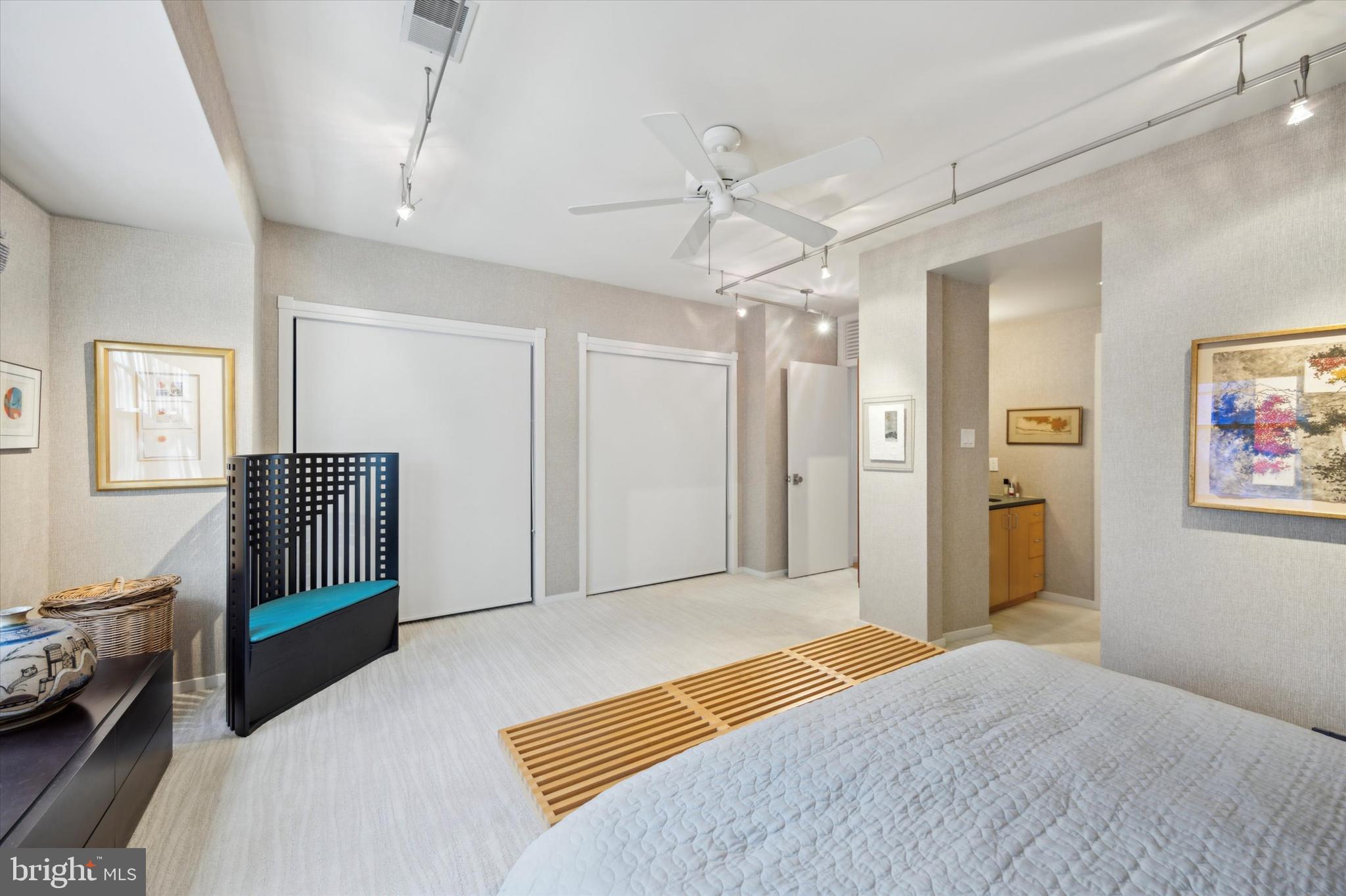 WASHINGTON SQ WEST - Residential