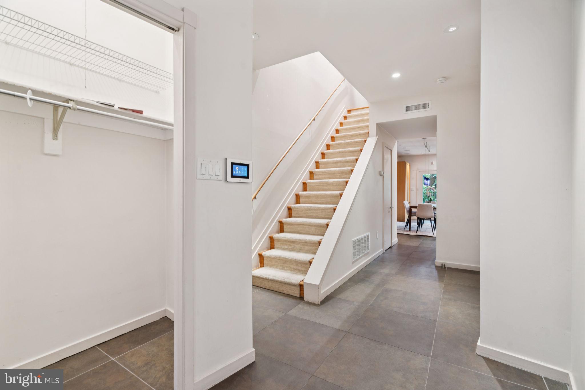 WASHINGTON SQ WEST - Residential