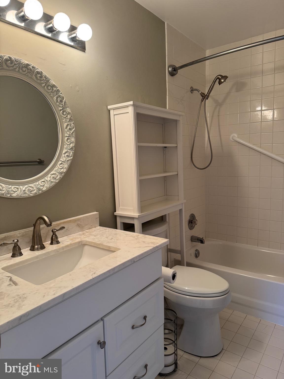 HUNTERS RUN VILLAGE - Residential Lease