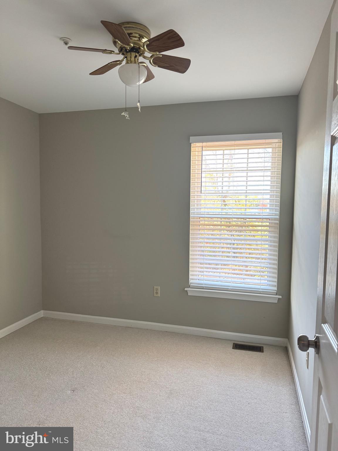 HUNTERS RUN VILLAGE - Residential Lease