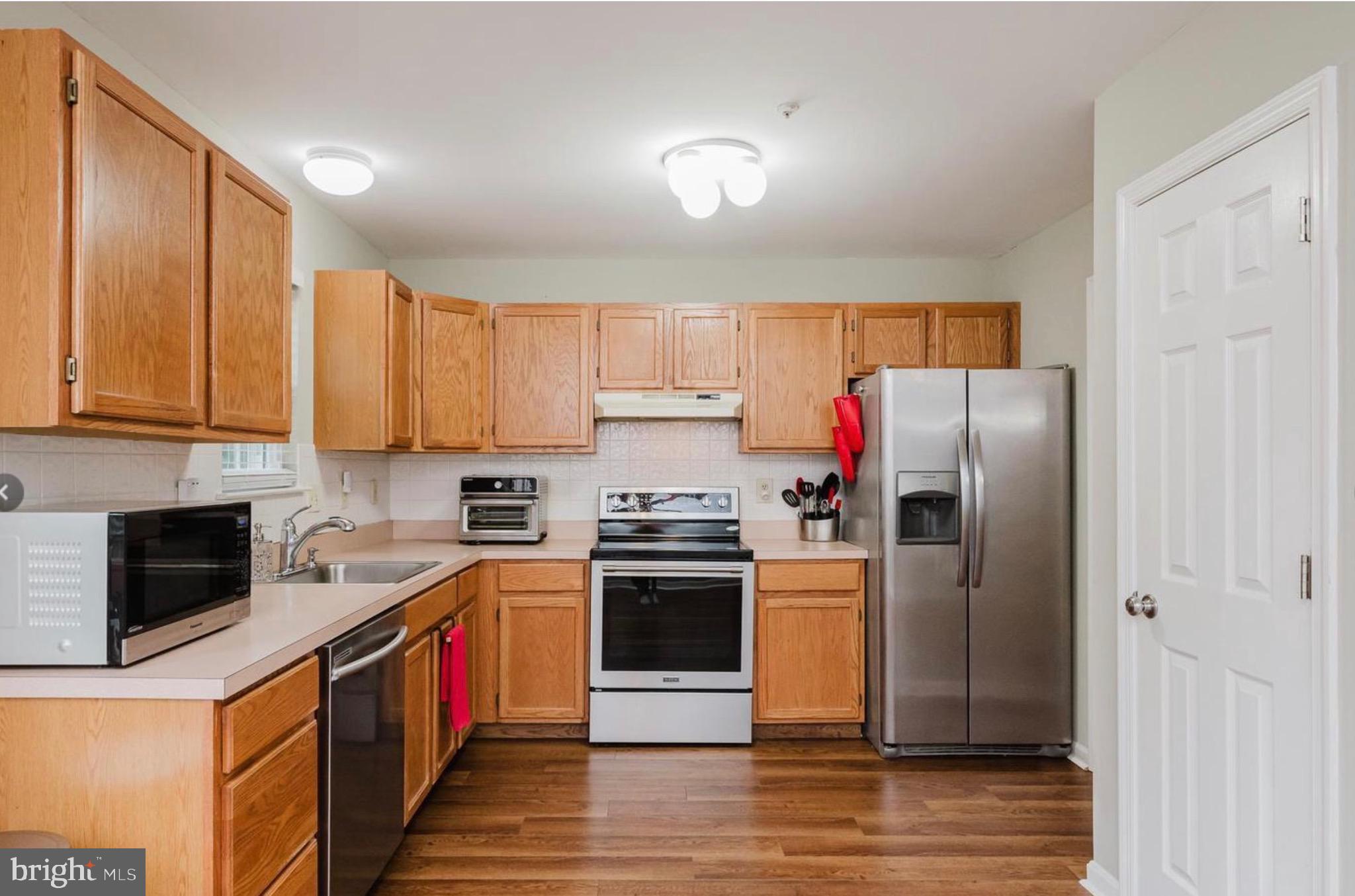 HUNTERS RUN VILLAGE - Residential Lease